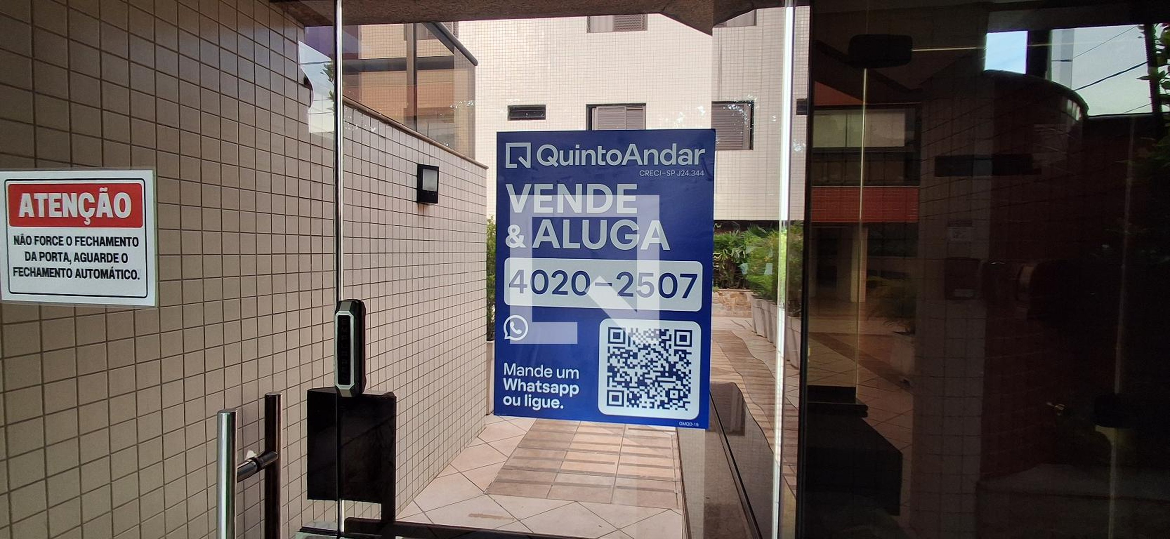 Fachada Condomínio Las Palmas