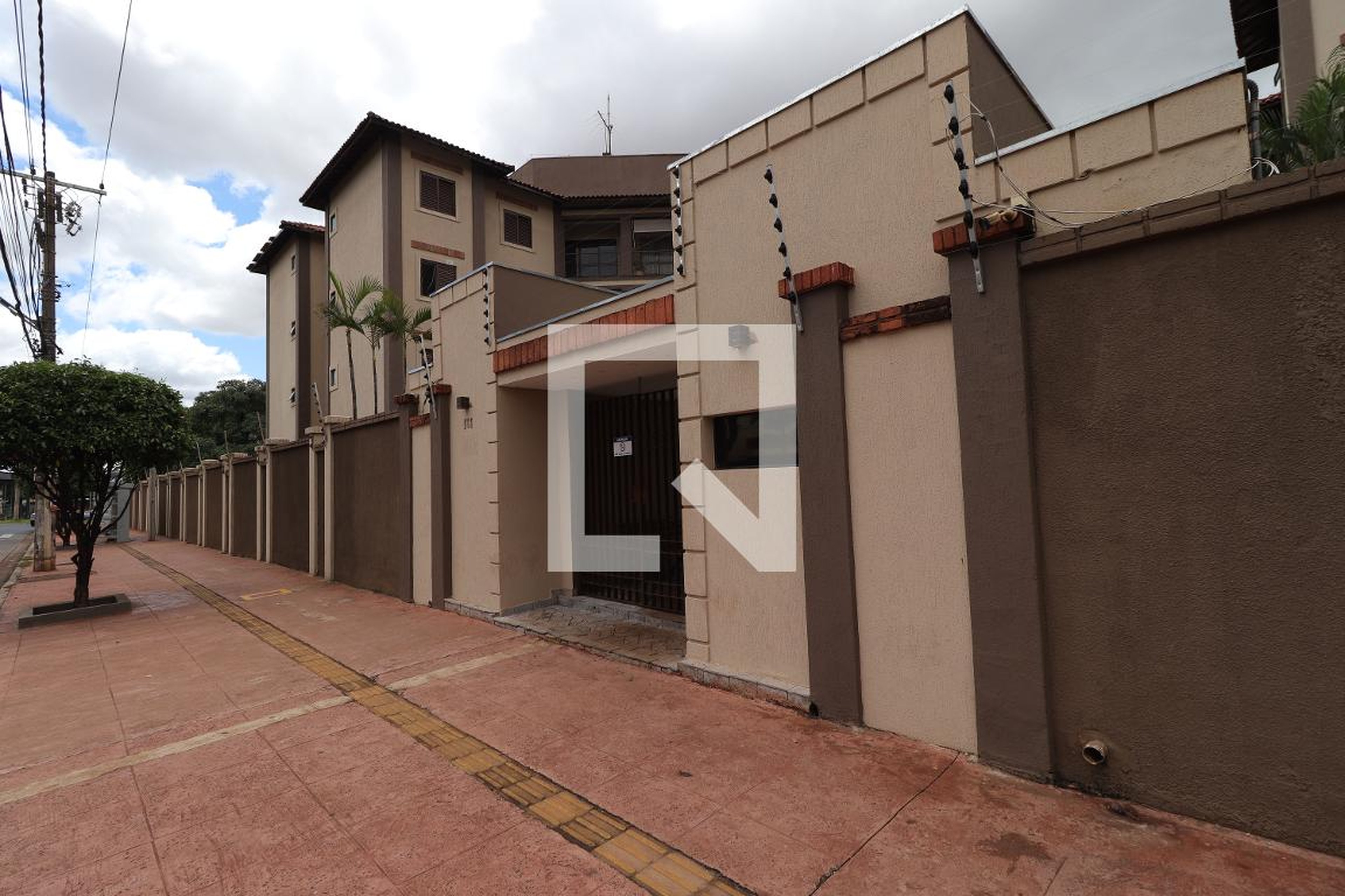 Fachada Condomínio Merit Cafe