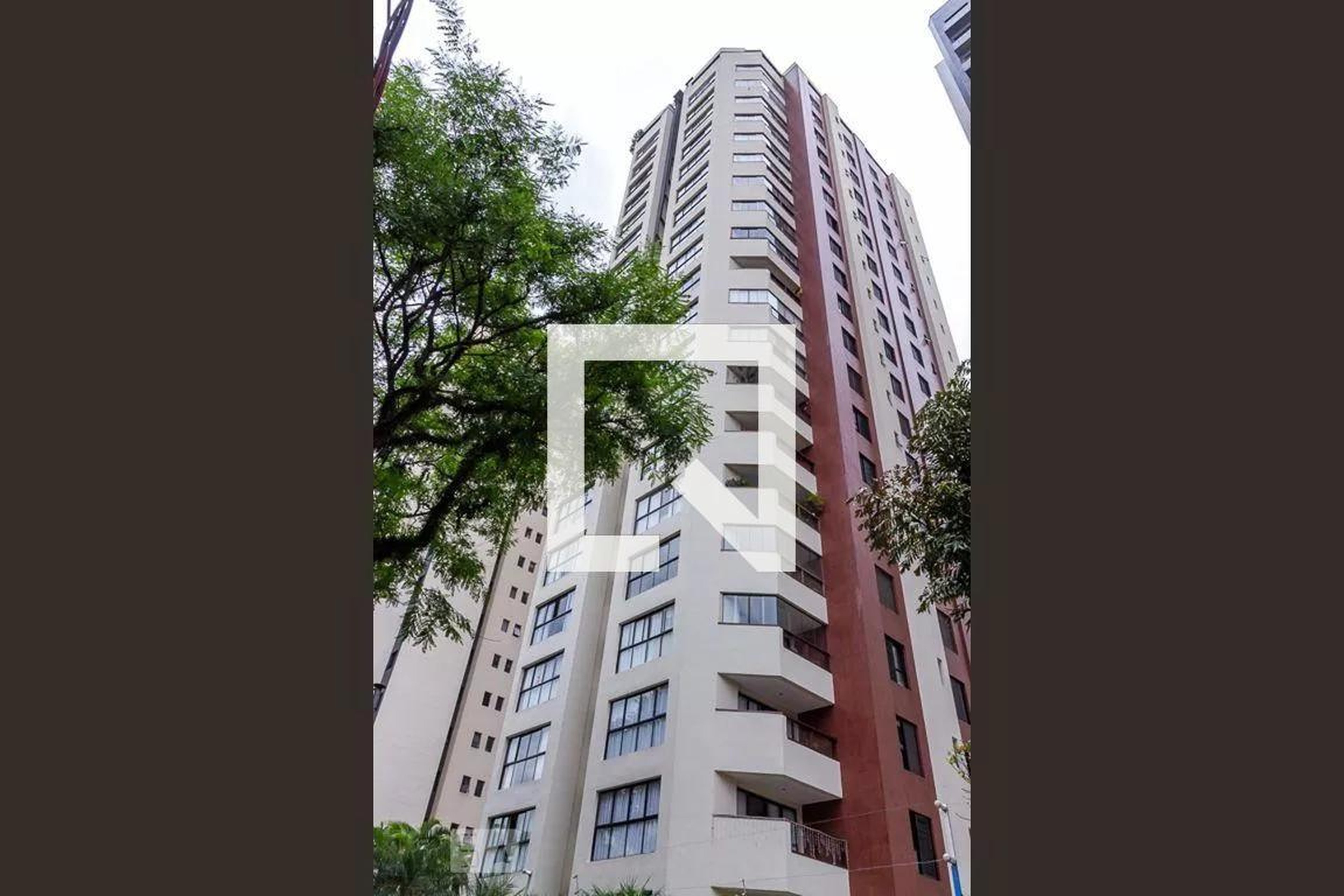 Fachada do Prédio Condomínio Faubourg Saint Honoré