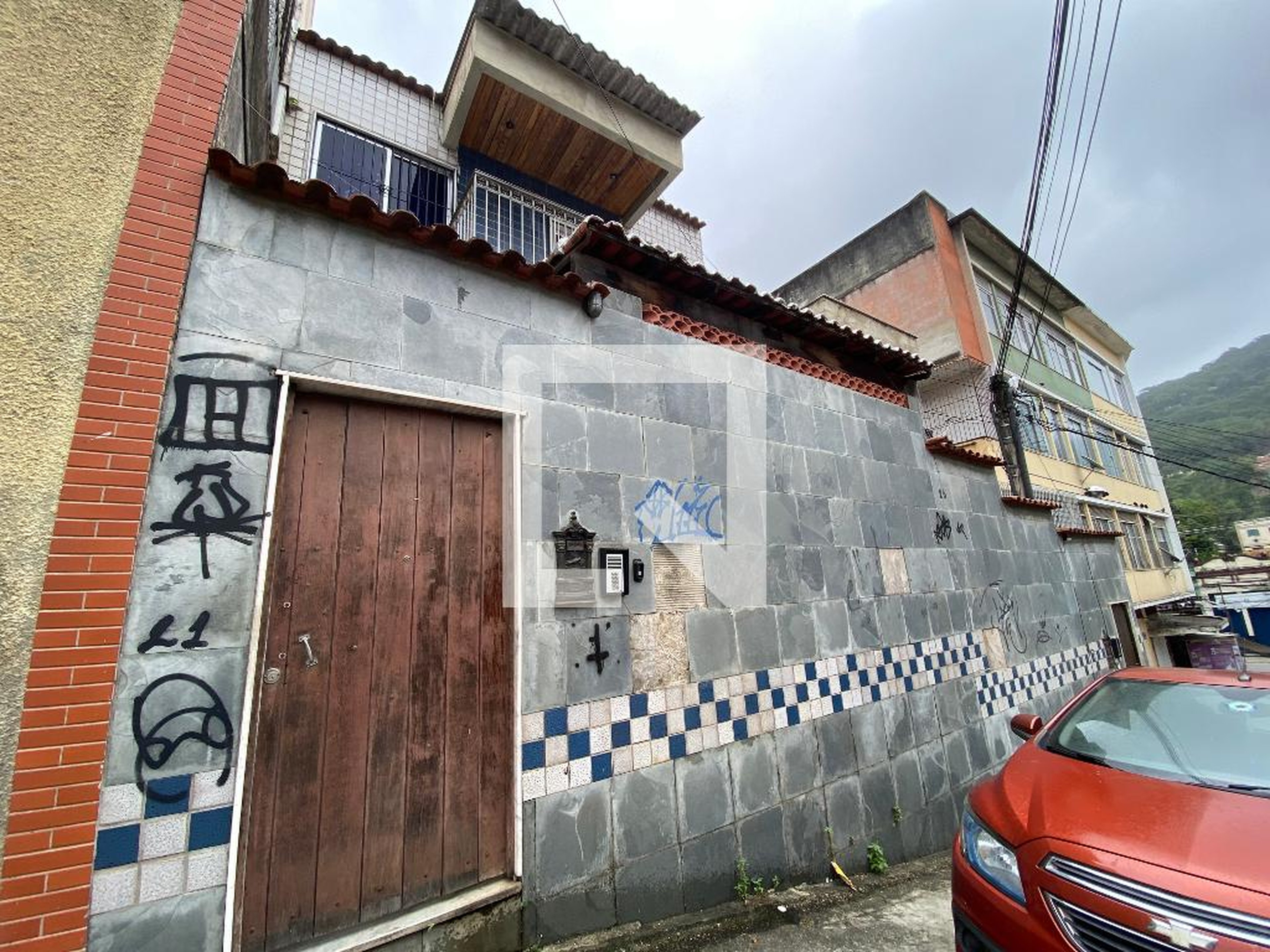 Fachada Condomínio em R. Jorge Maurício Chometon, 26