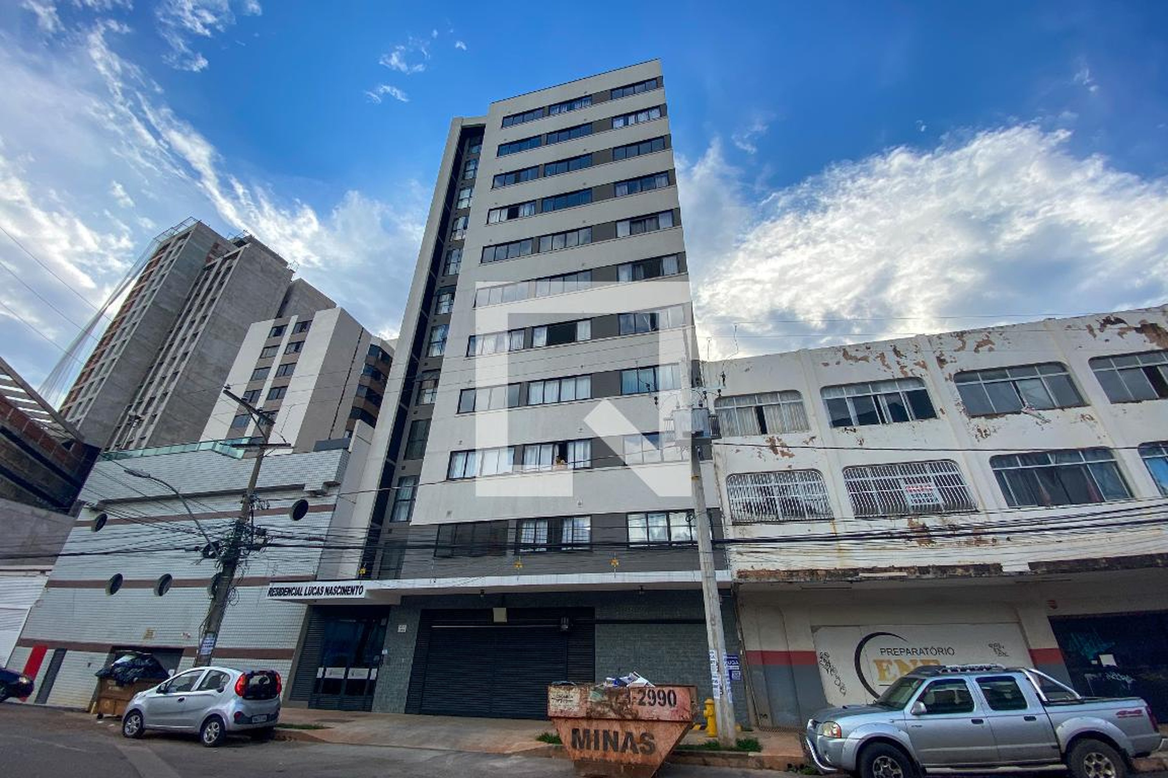 Fachada Condomínio em CSA 1, 1