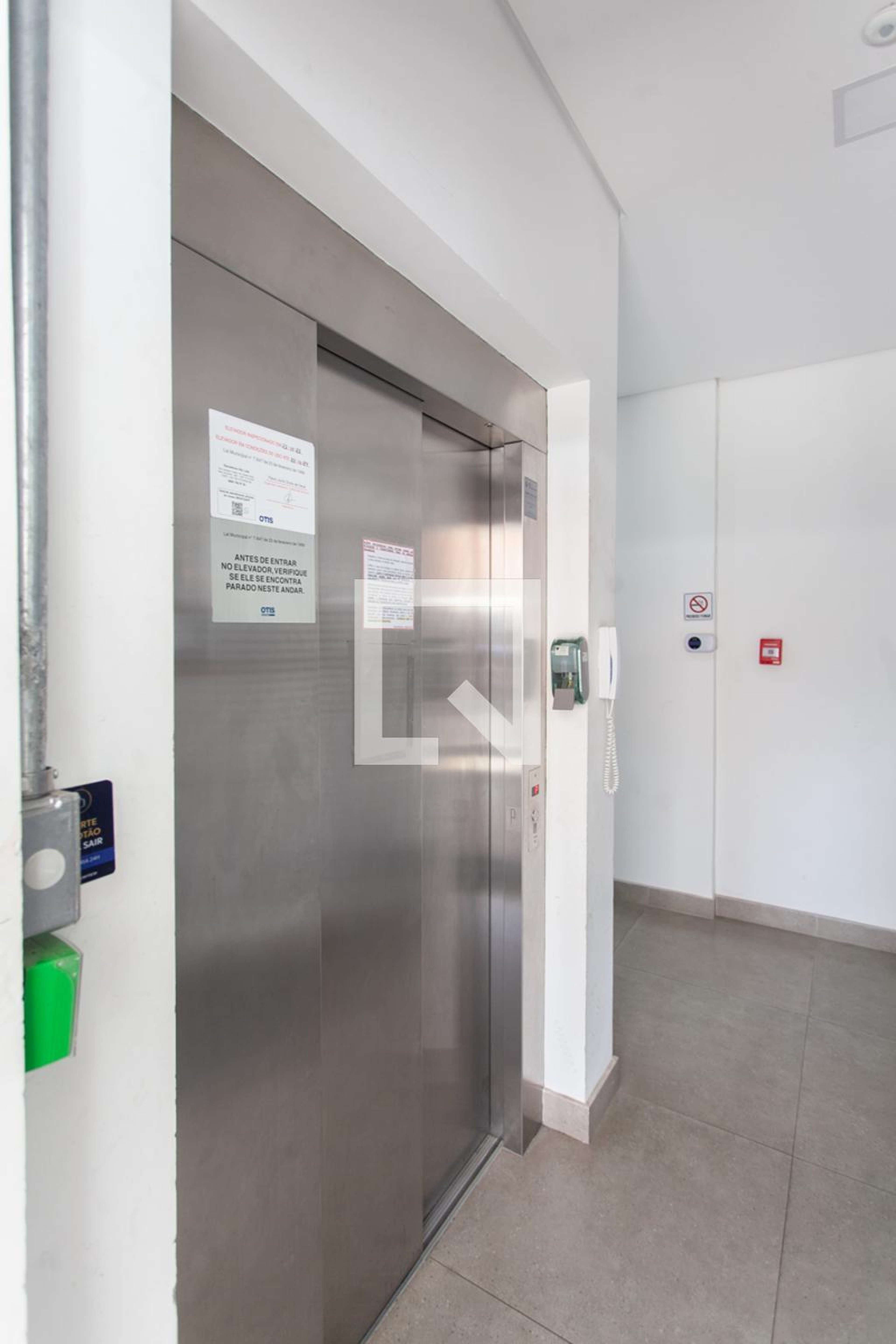 Elevador - Edifício Residencial Paradiso