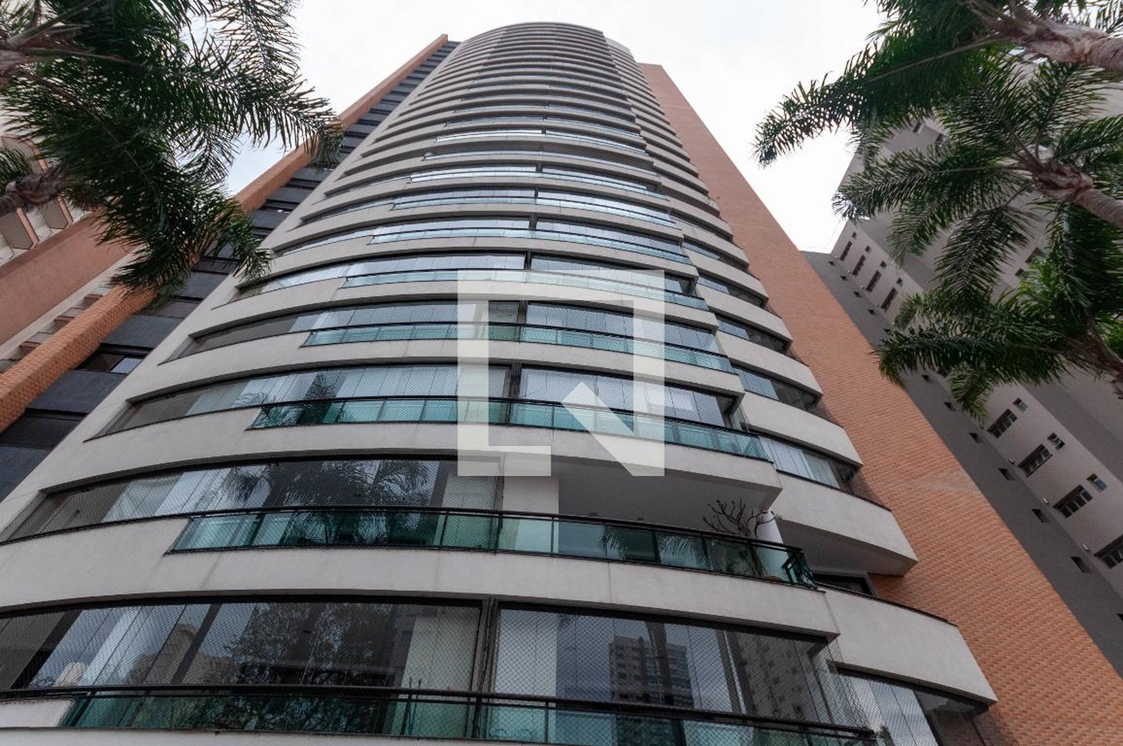 Fachada Condomínio Nouveau Pompéia