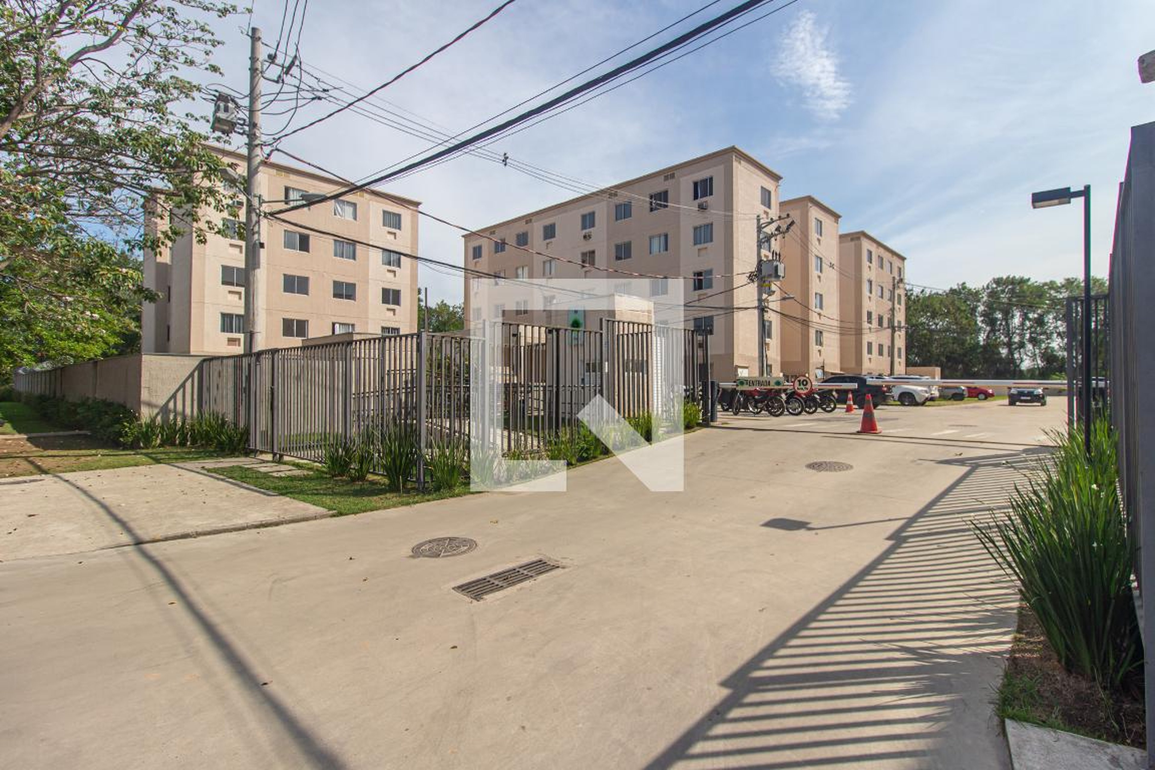 Fachada do condomínio Condomínio Solar do Oeste II