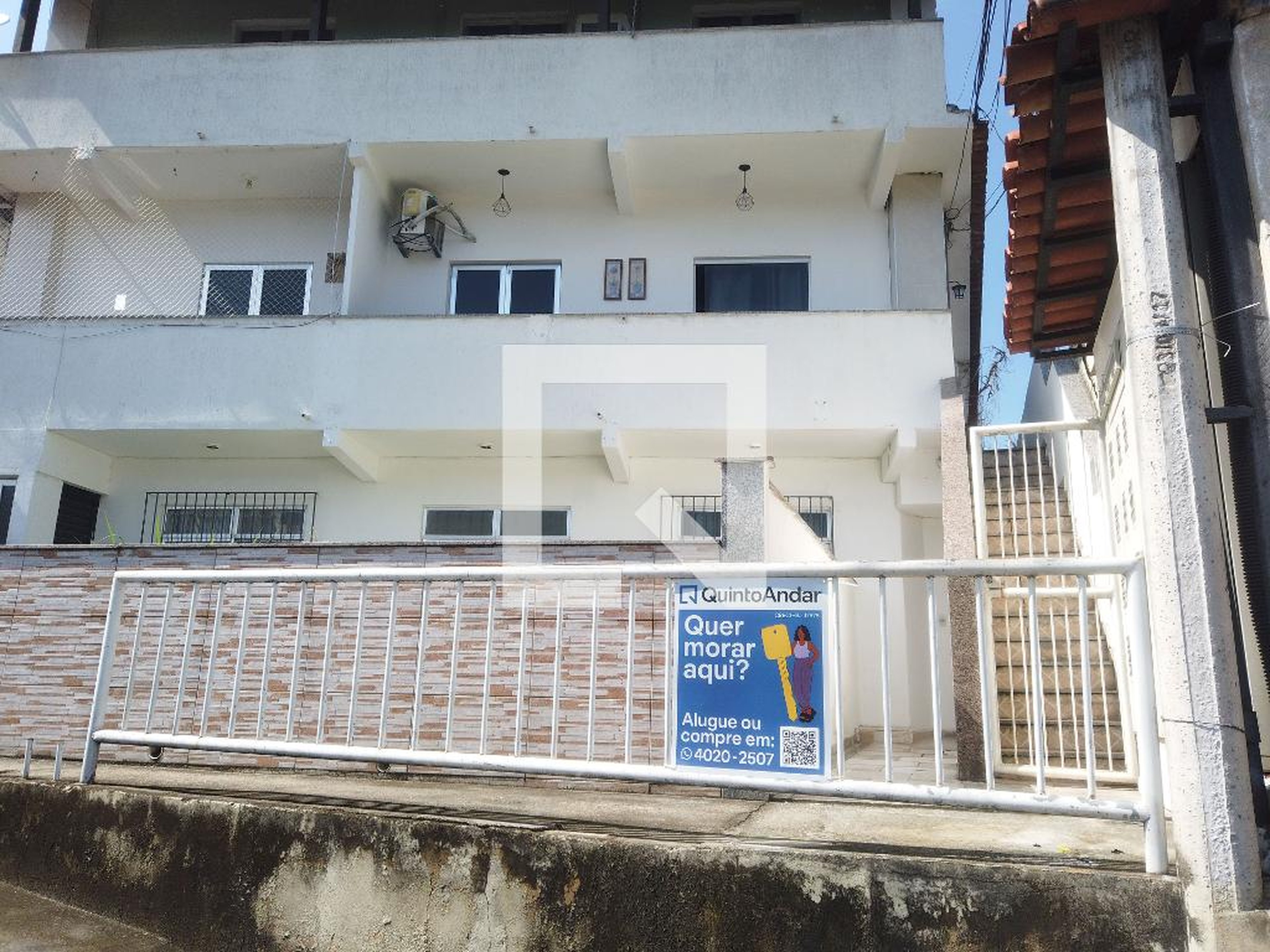 Fachada Condomínio Rua do Orfanato 251