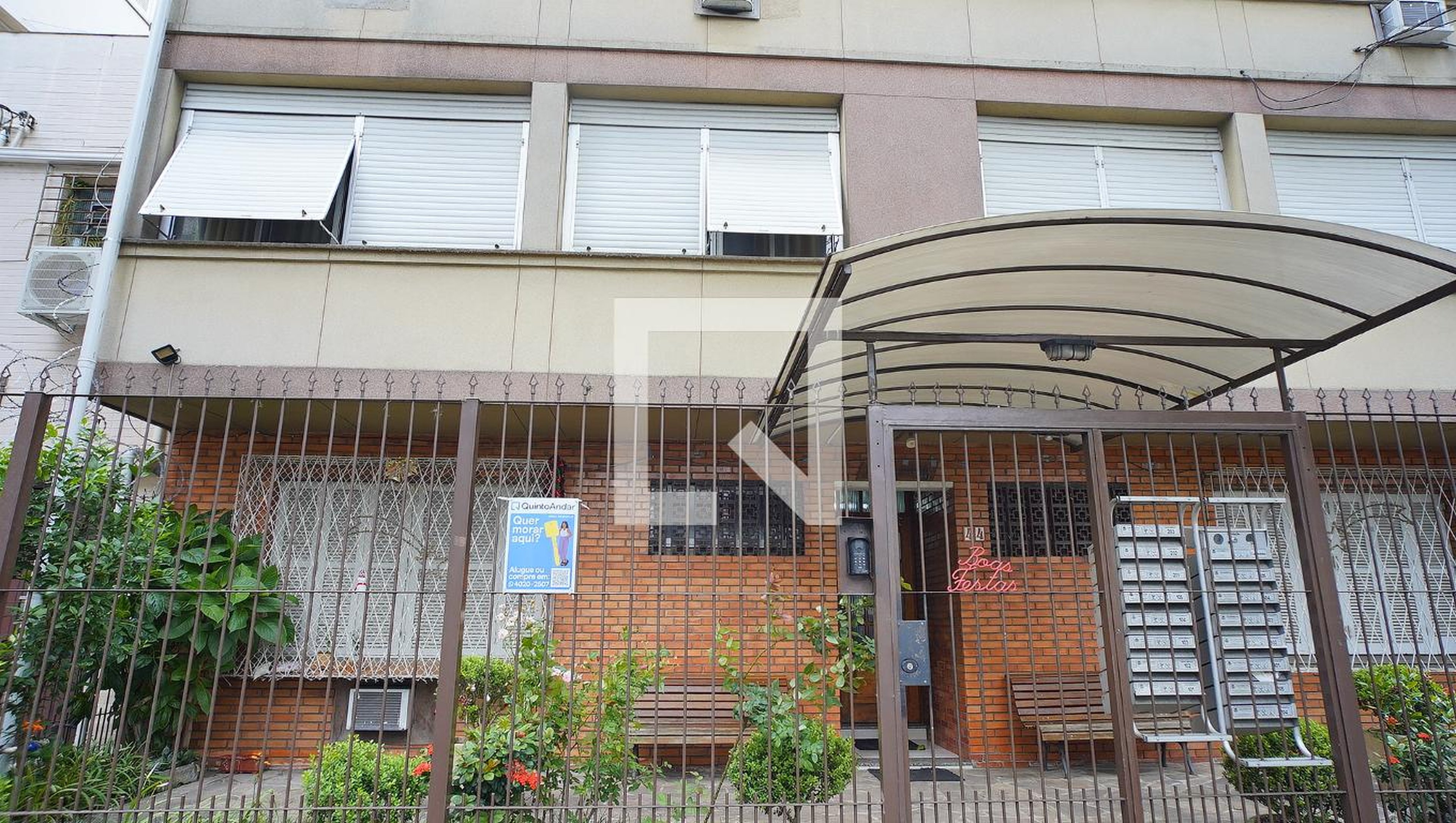 Fachada do predio Condomínio em Rua Augusto Severo, 44