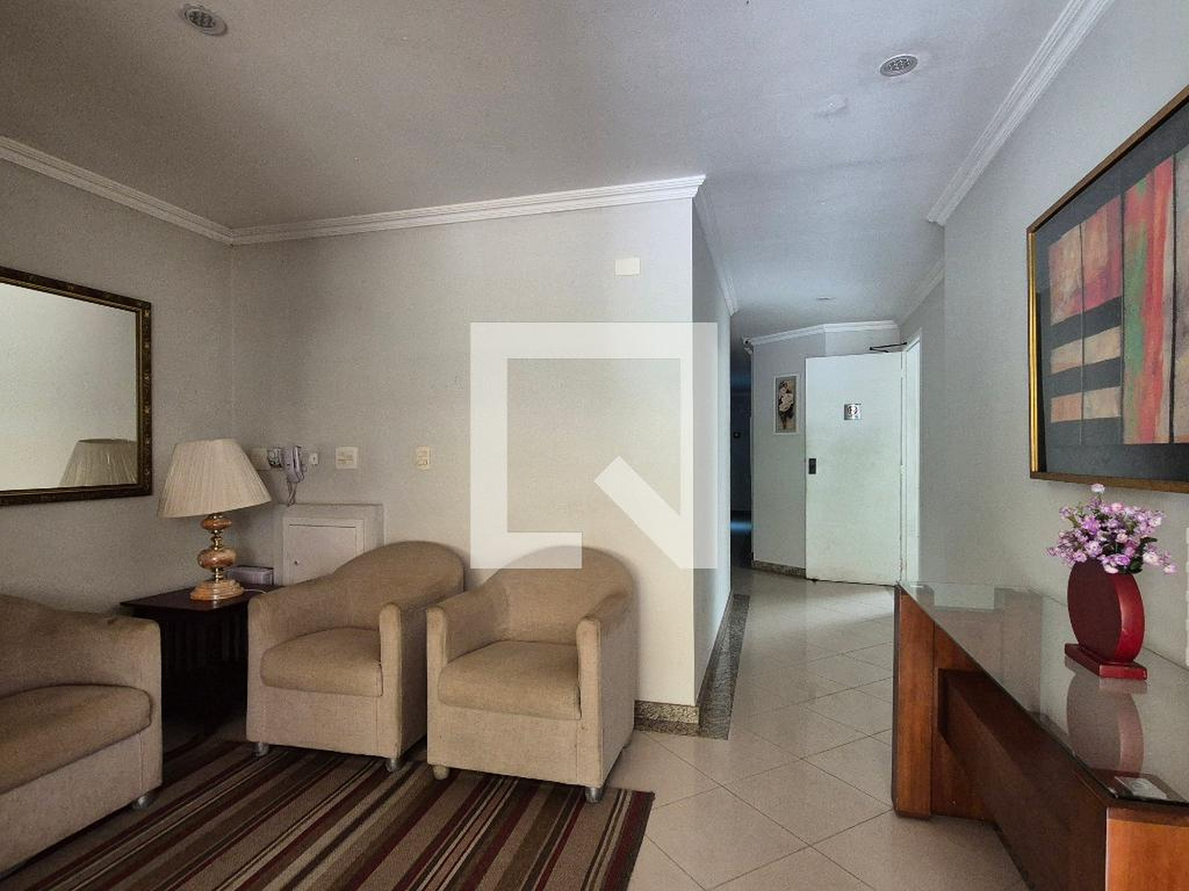 Hall de Entrada Condomínio em Avenida Guilherme de Almeida, 130