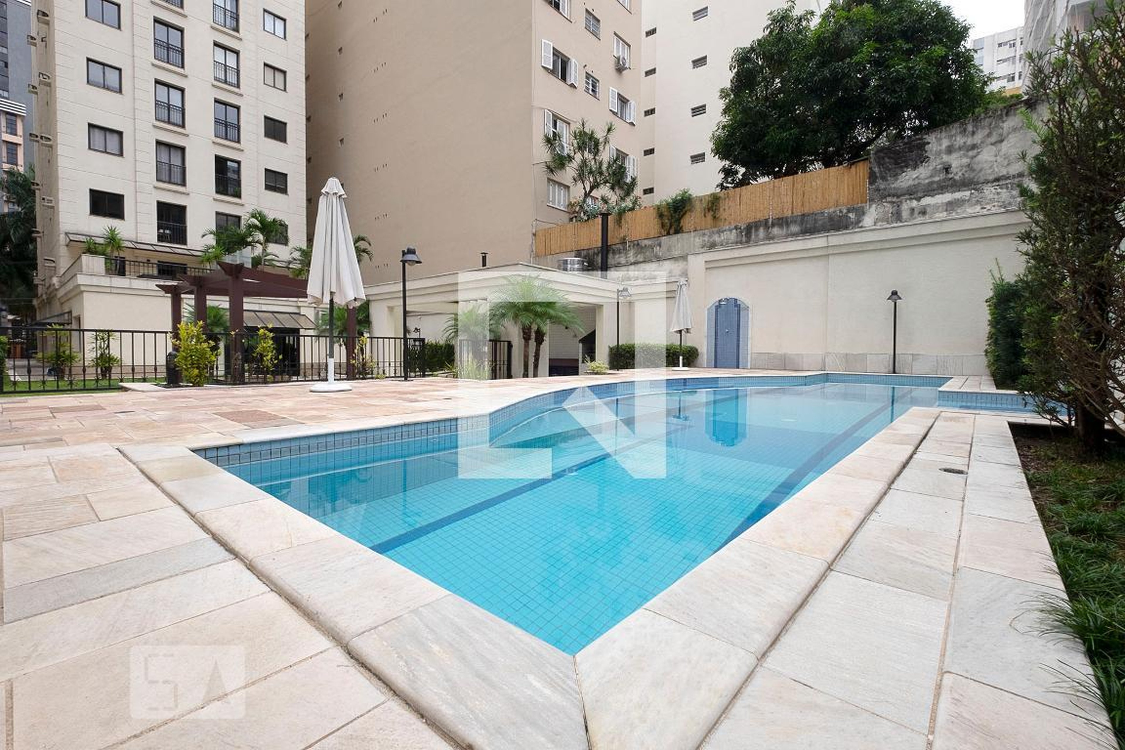 Piscina - Edifício Saint Germain