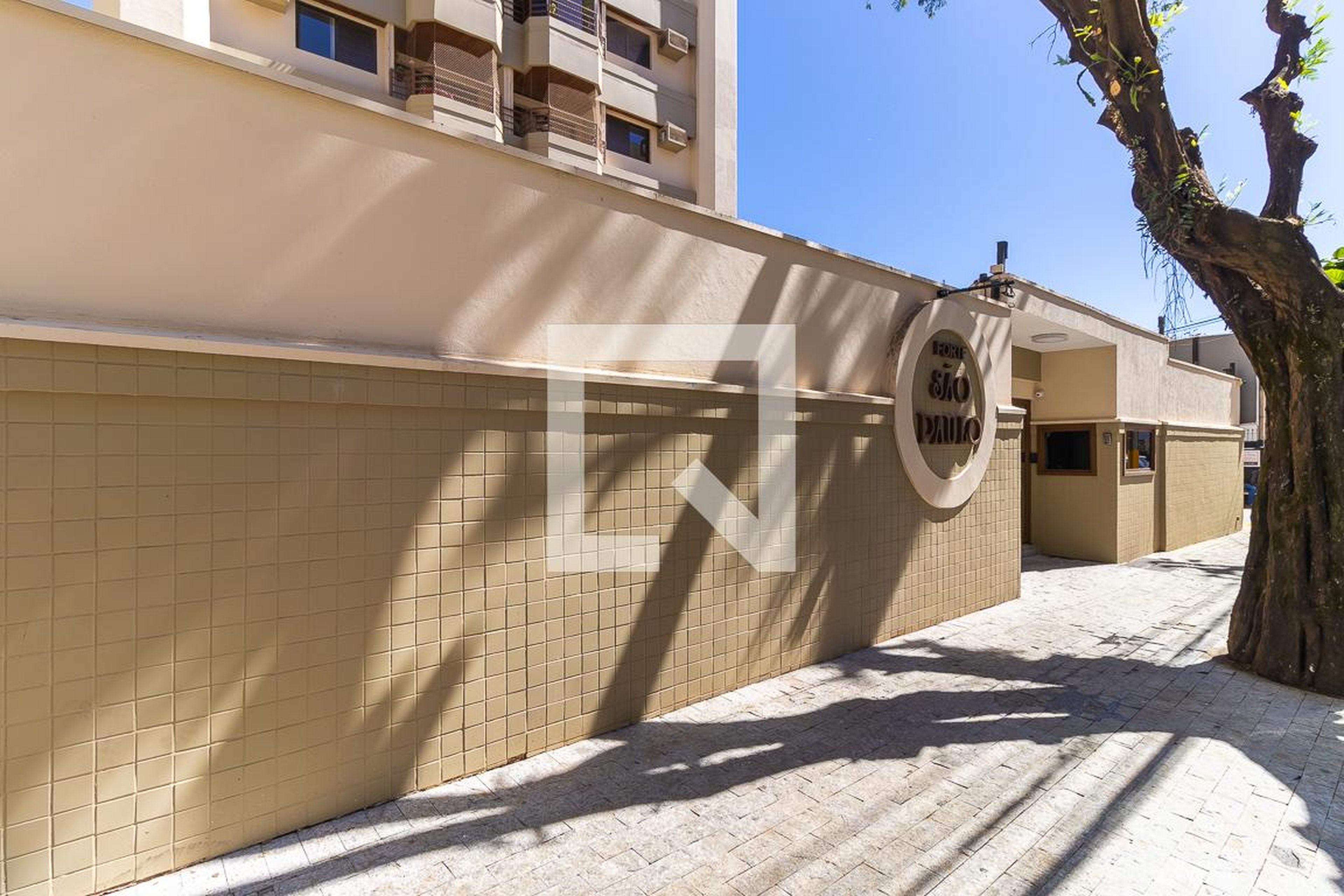 Fachada Condomínio em Rua Major Solon, 655