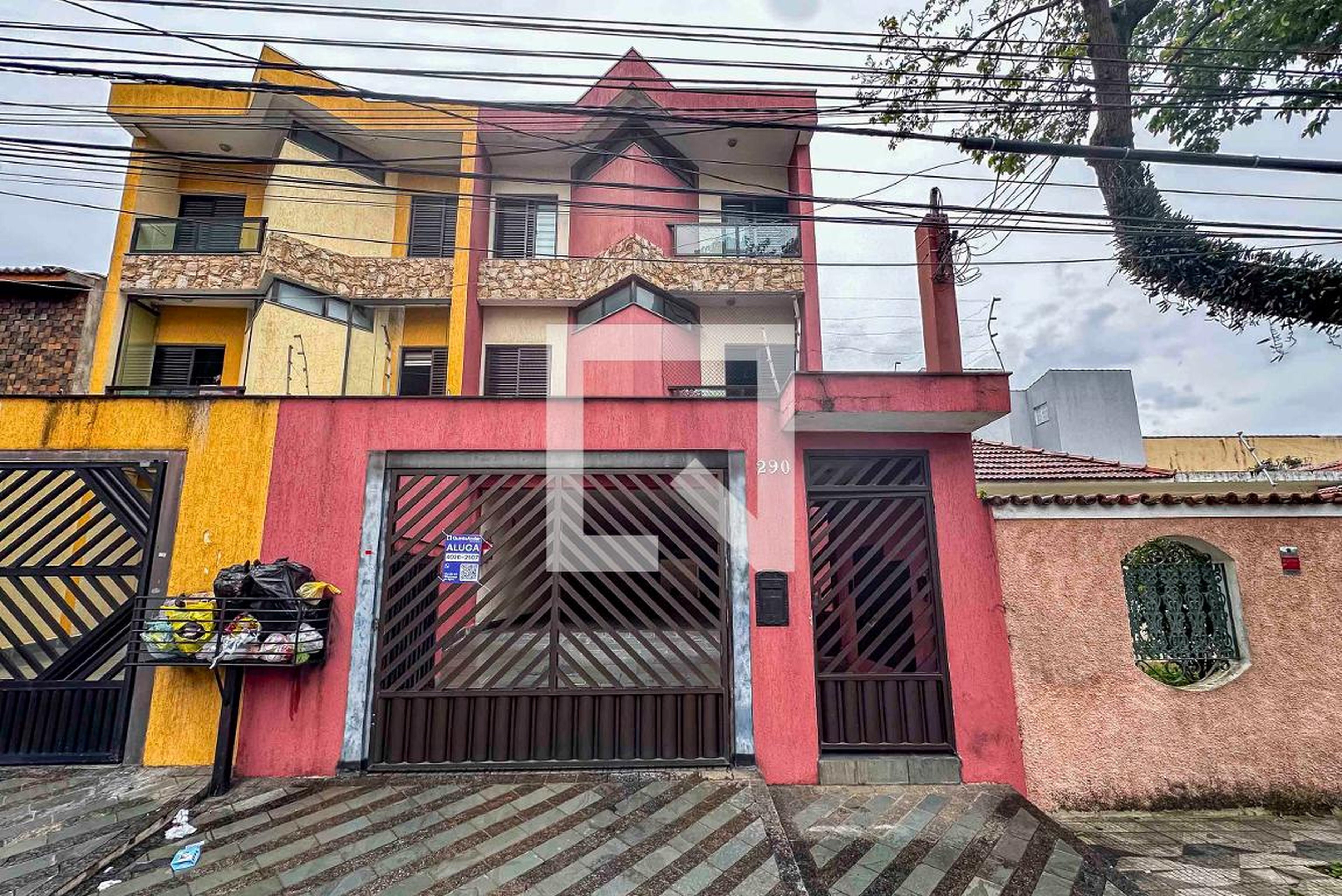 Fachada Condomínio em Rua Rio Grande, 290