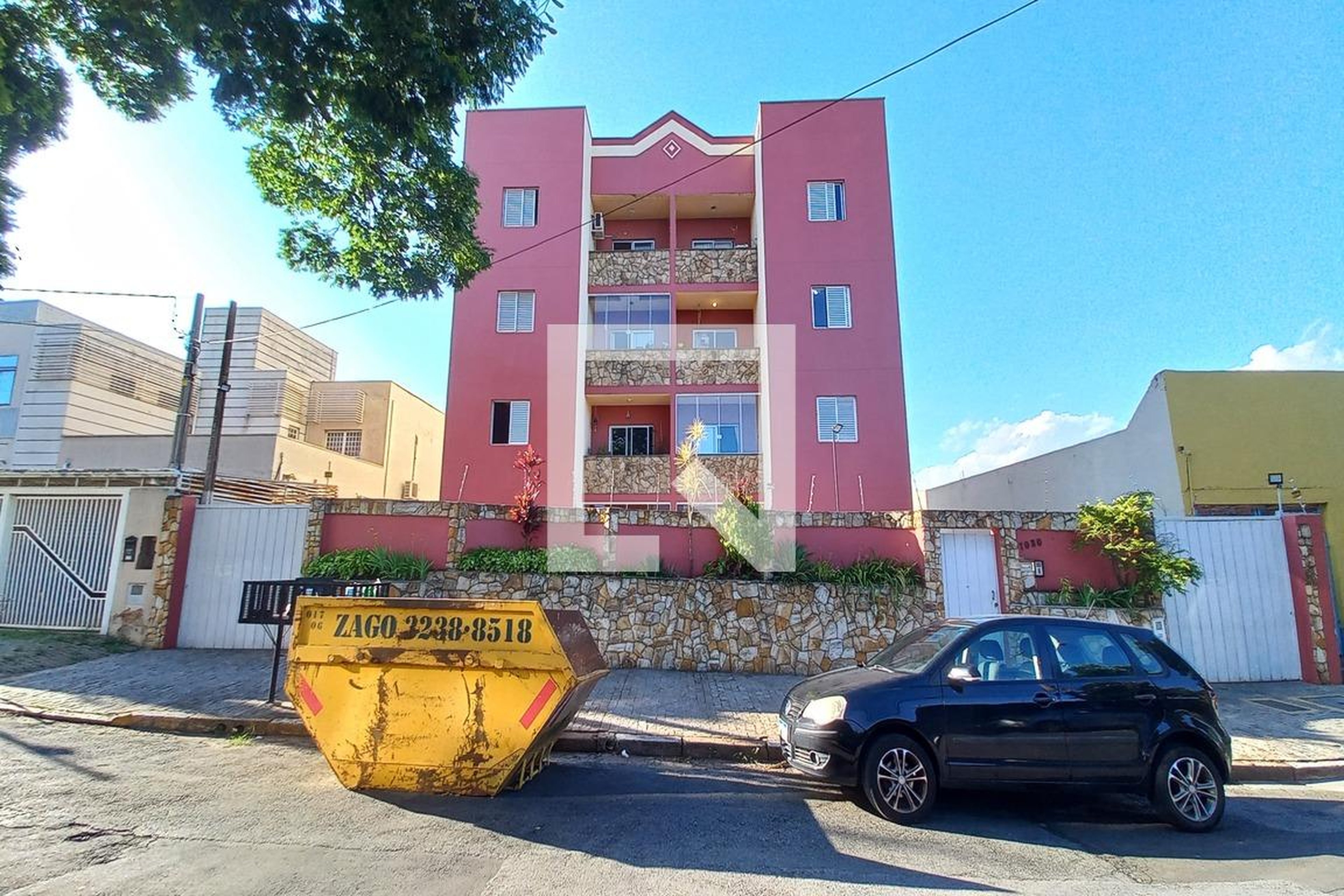 Fachada do Prédio Condomínio em Rua Arnaldo Barreto, 1030