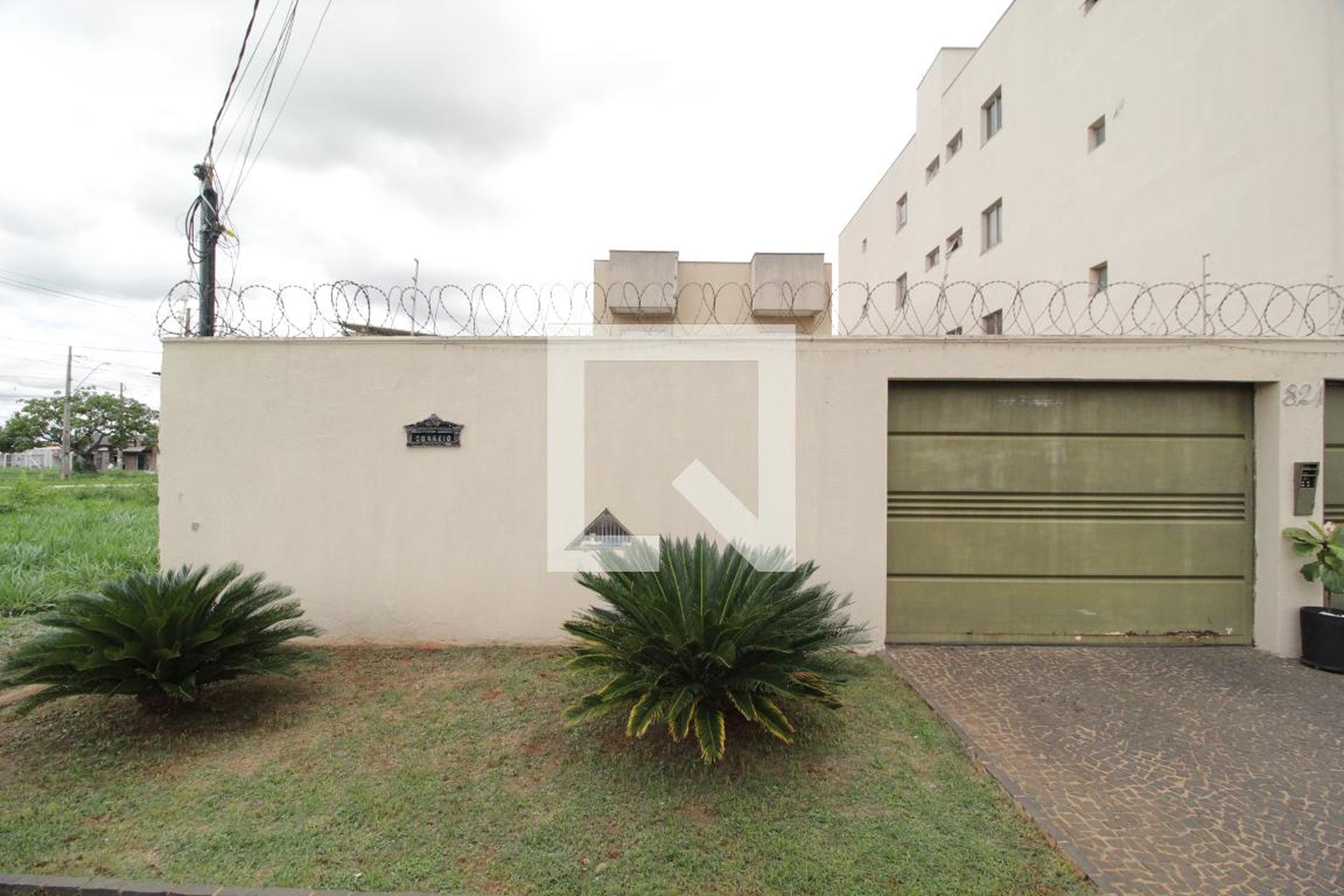 Fachada Condomínio em Alameda Jardim Holanda, 821