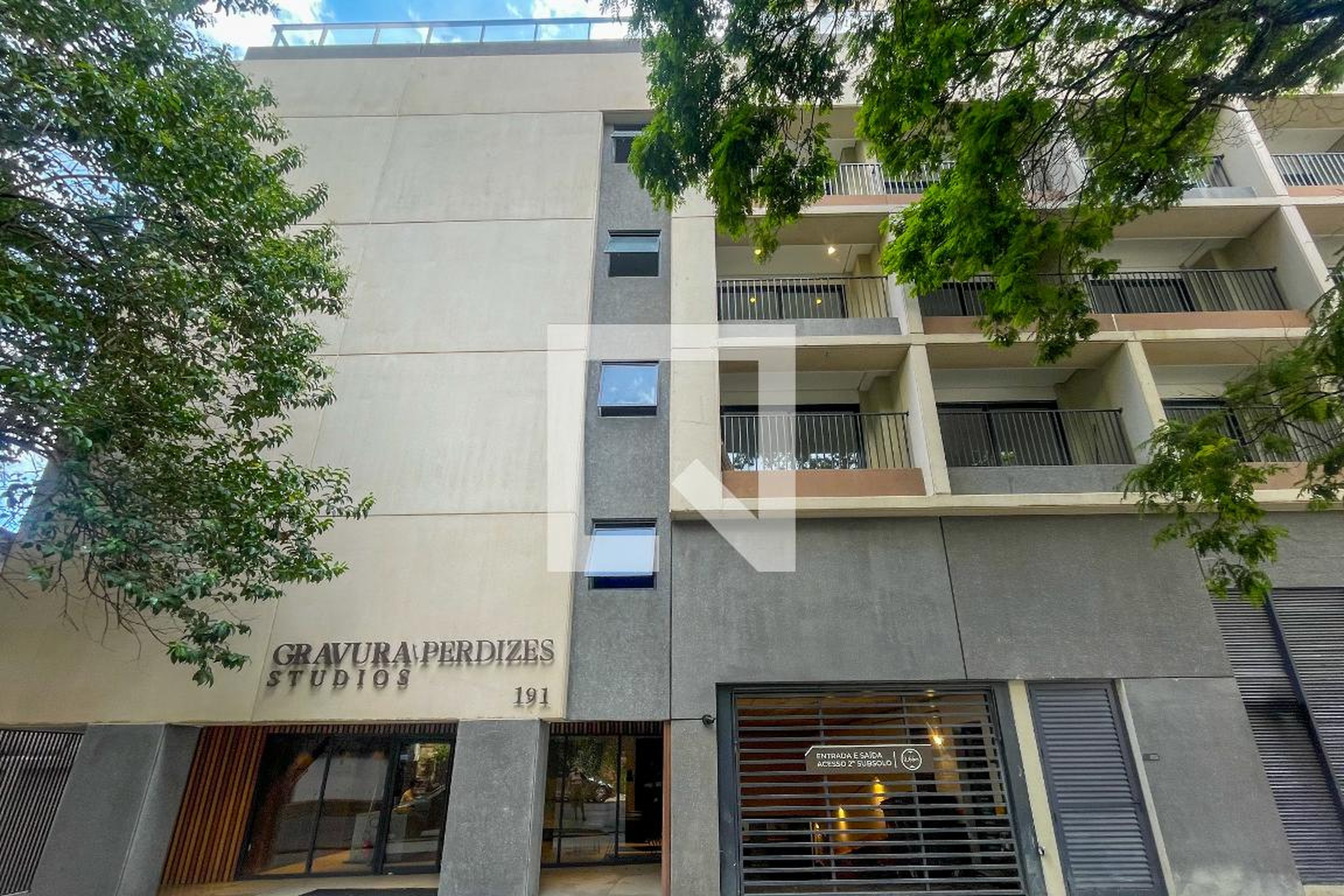 Fachada Condomínio em Rua Paracuê, 242