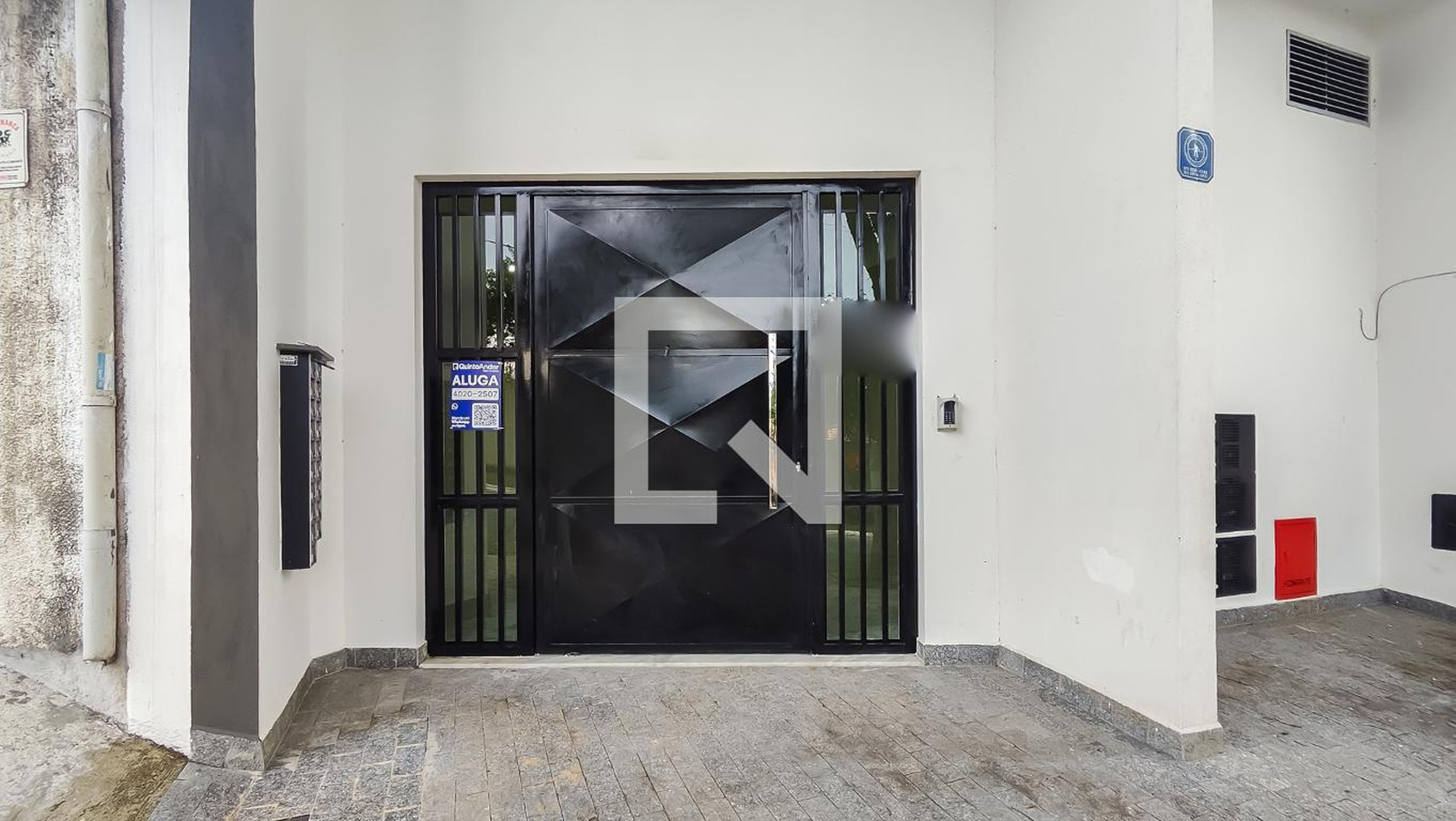 Fachada do Prédio Condomínio em Rua Marechal Fontoura, 97