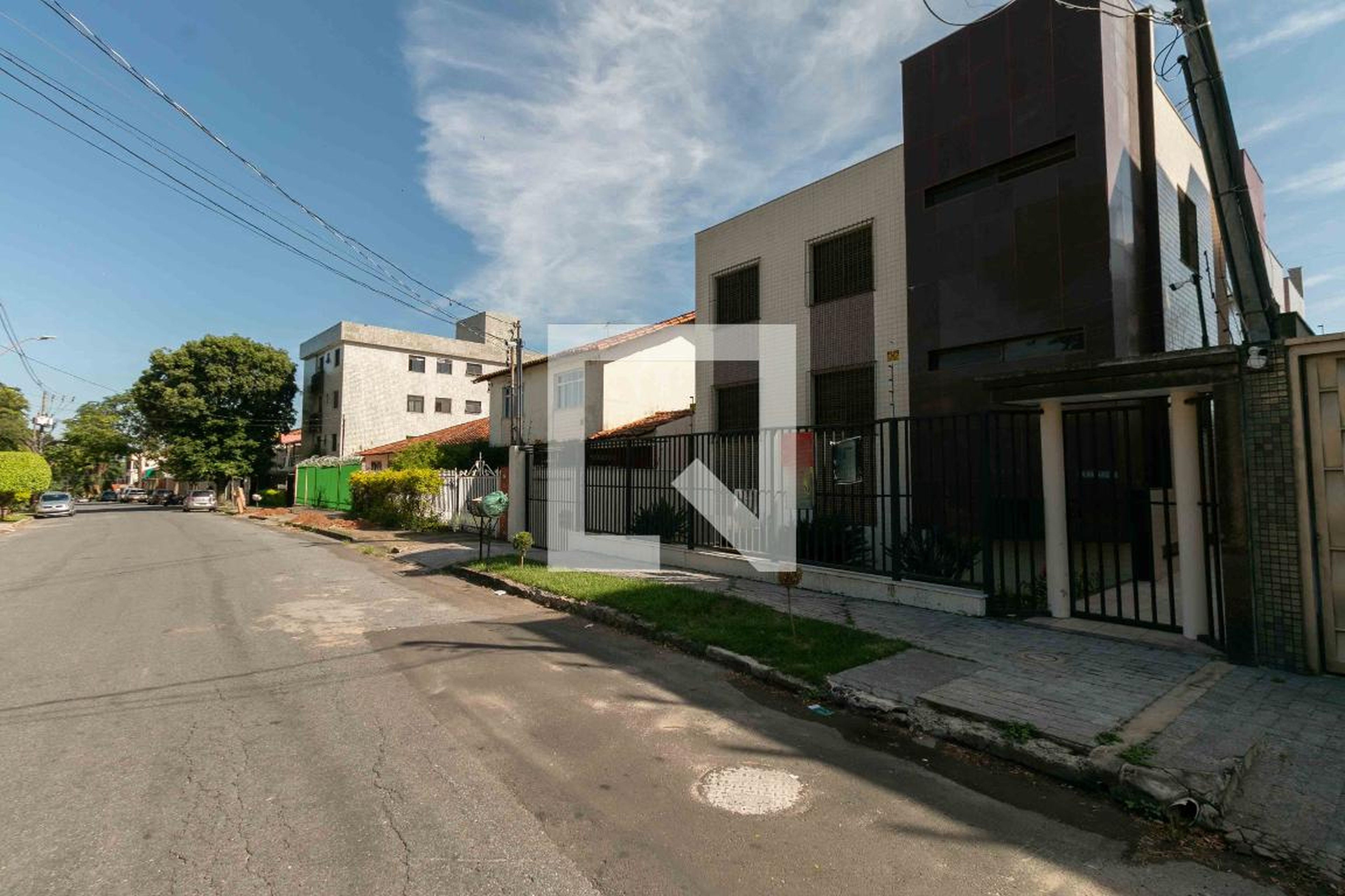 Fachada Condomínio em Rua Henrique Cabral, 750