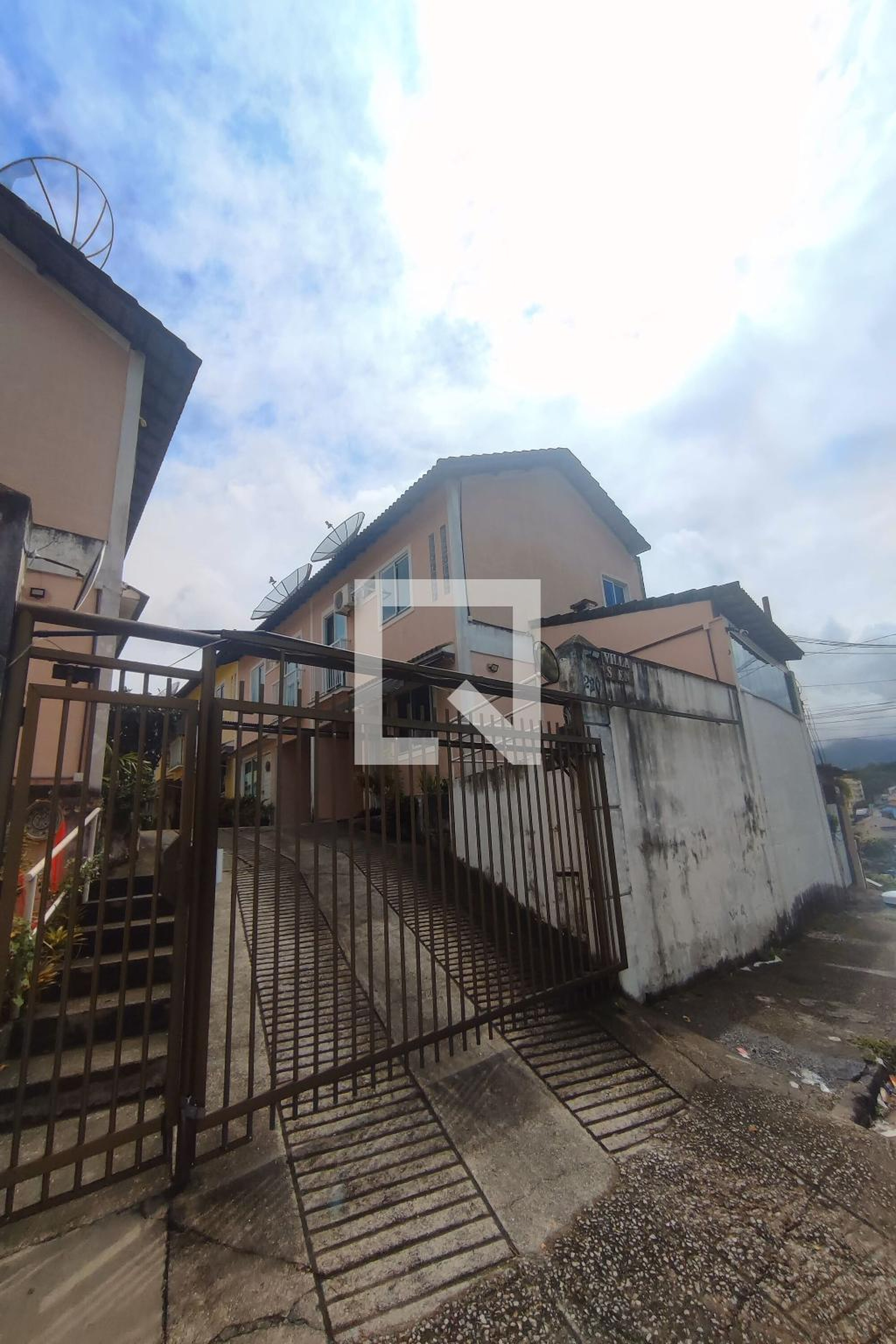 Fachada Condomínio Villa Siena