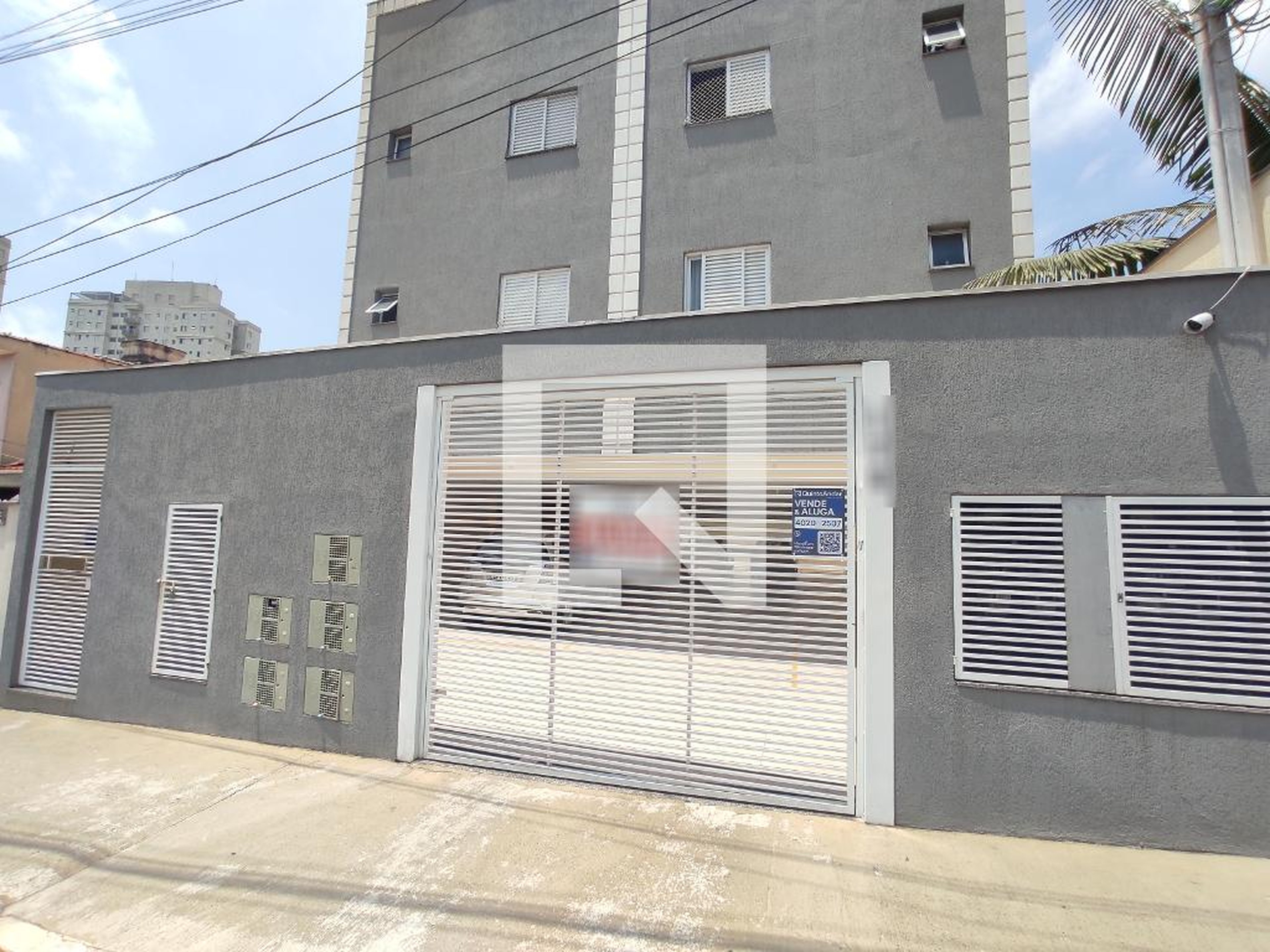 Fachada Condomínio em Rua das Glicíneas, 176