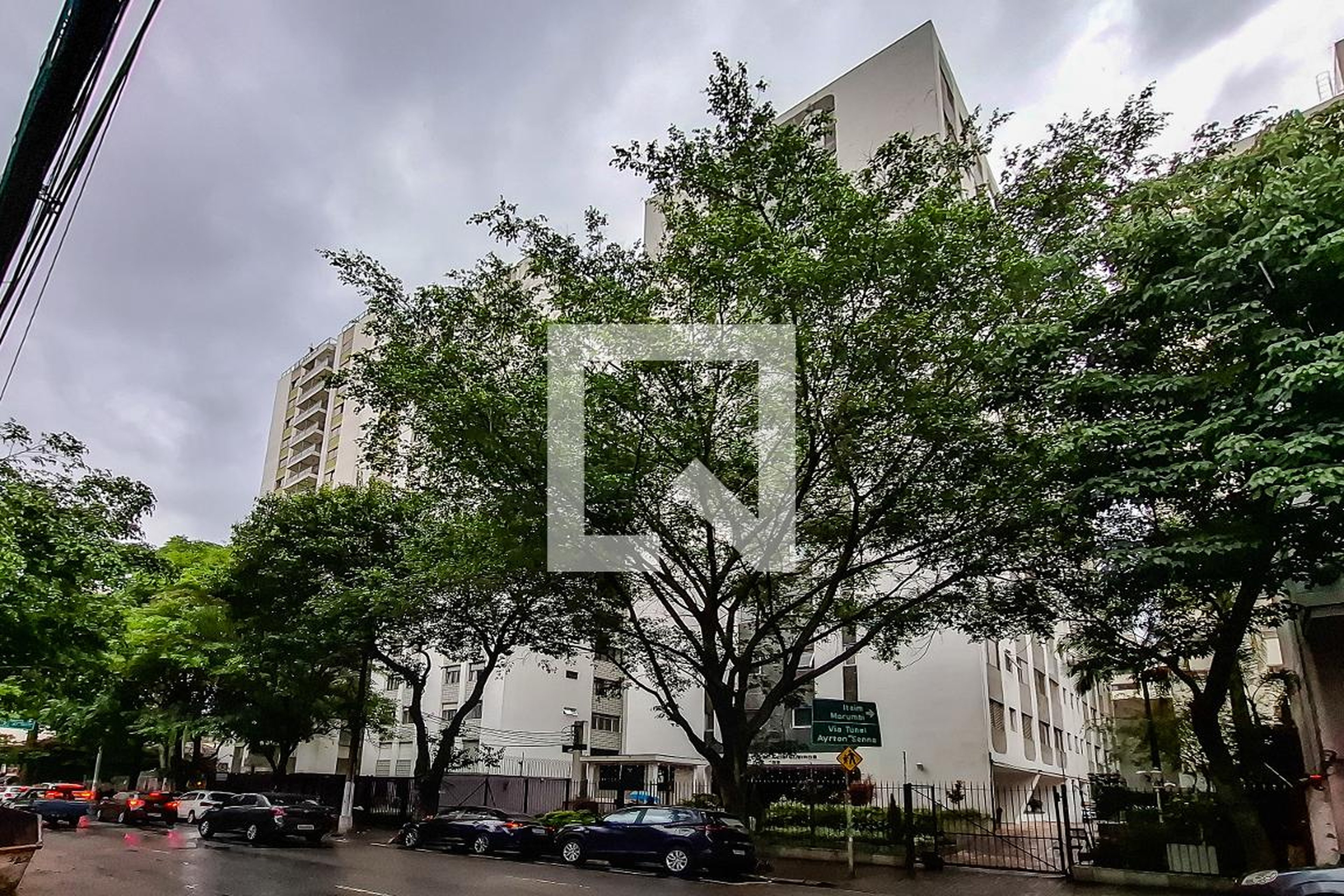 Fachada Condomínio ça de Queiroz