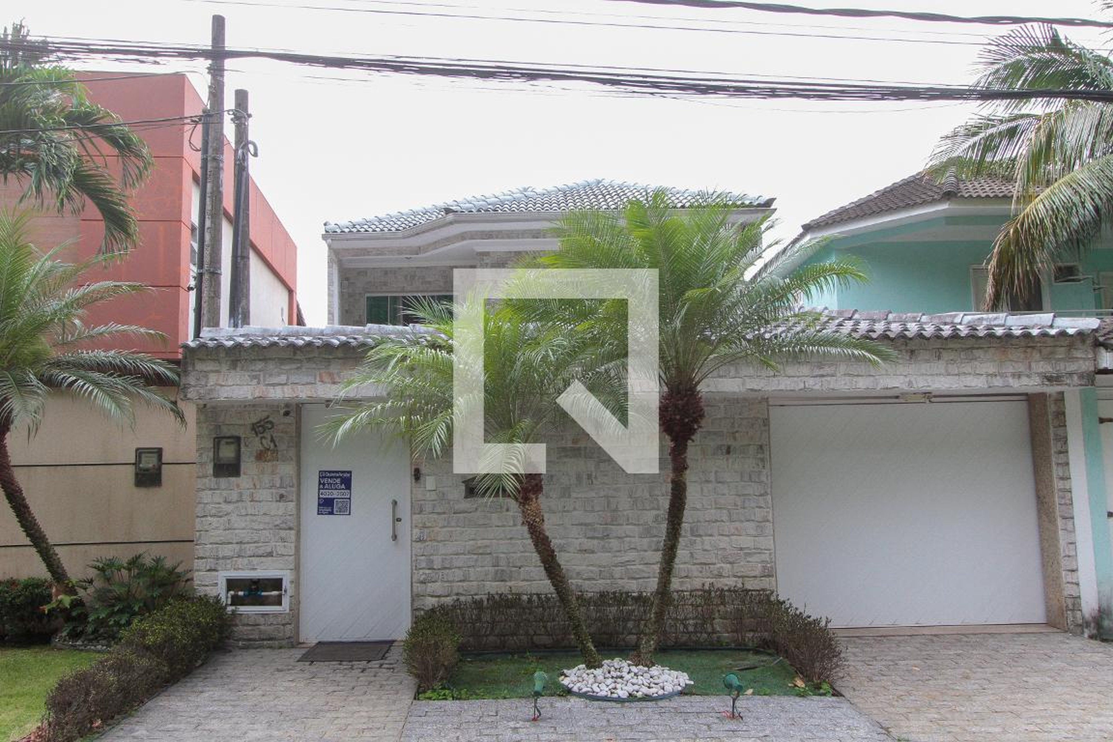 Fachada Condomínio em Rua Carlos Luiz Bandeira Stampa, 155