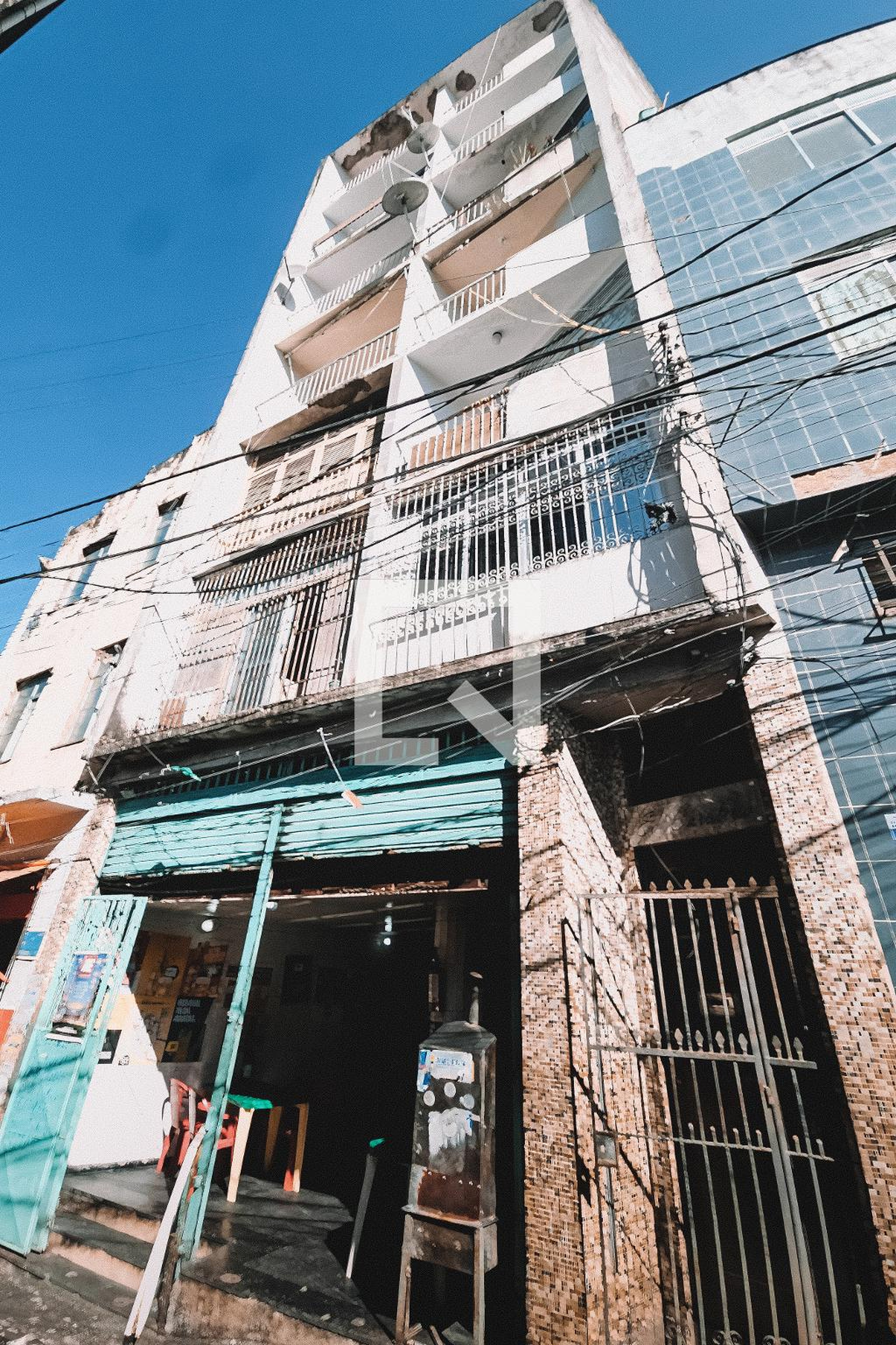 Fachada Condomínio em Ladeira da Palma, 4