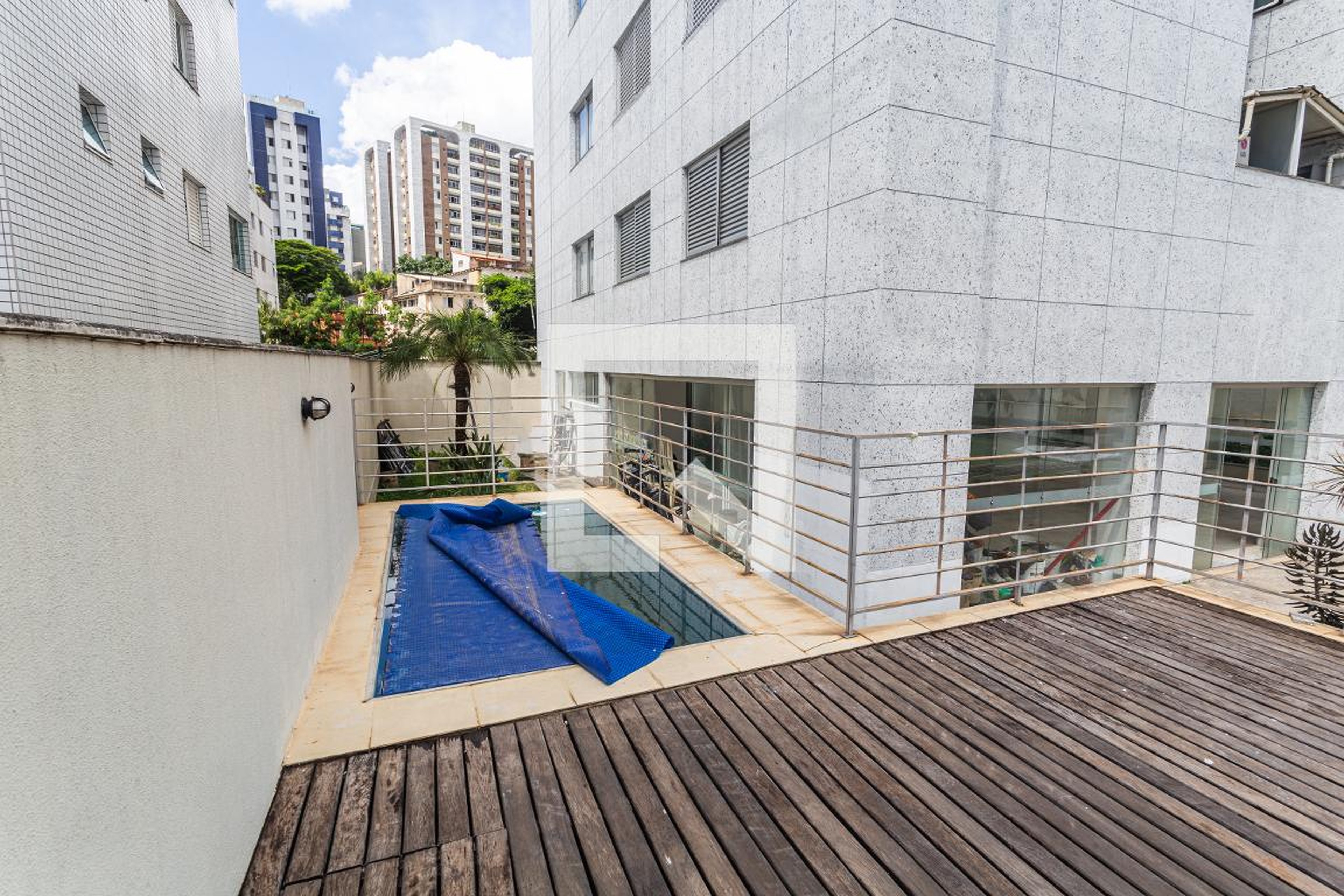 Área da Piscina - Edifício Antônio Augusto de Miranda