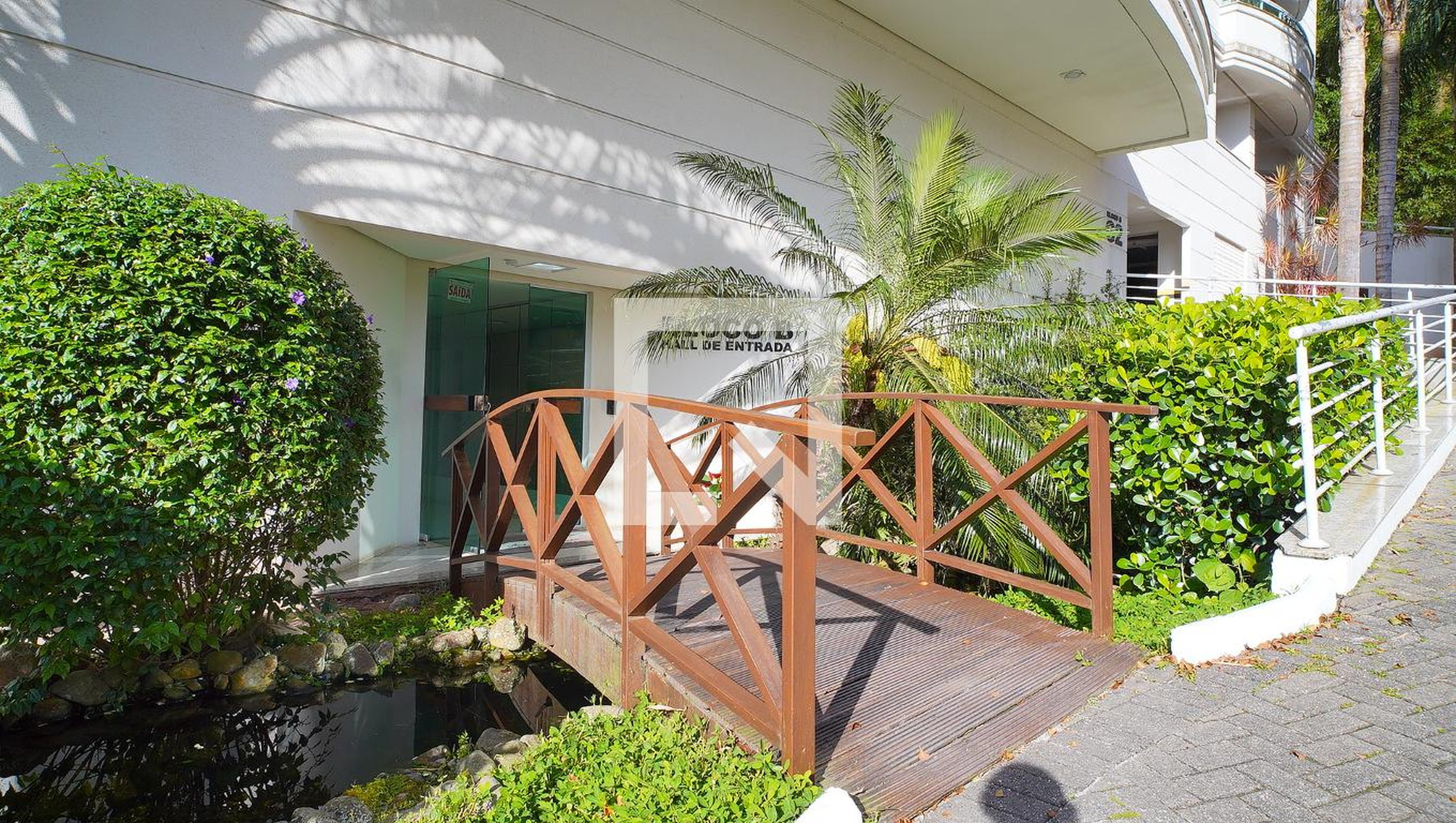 Hall de entrada - Achilles Ceccato