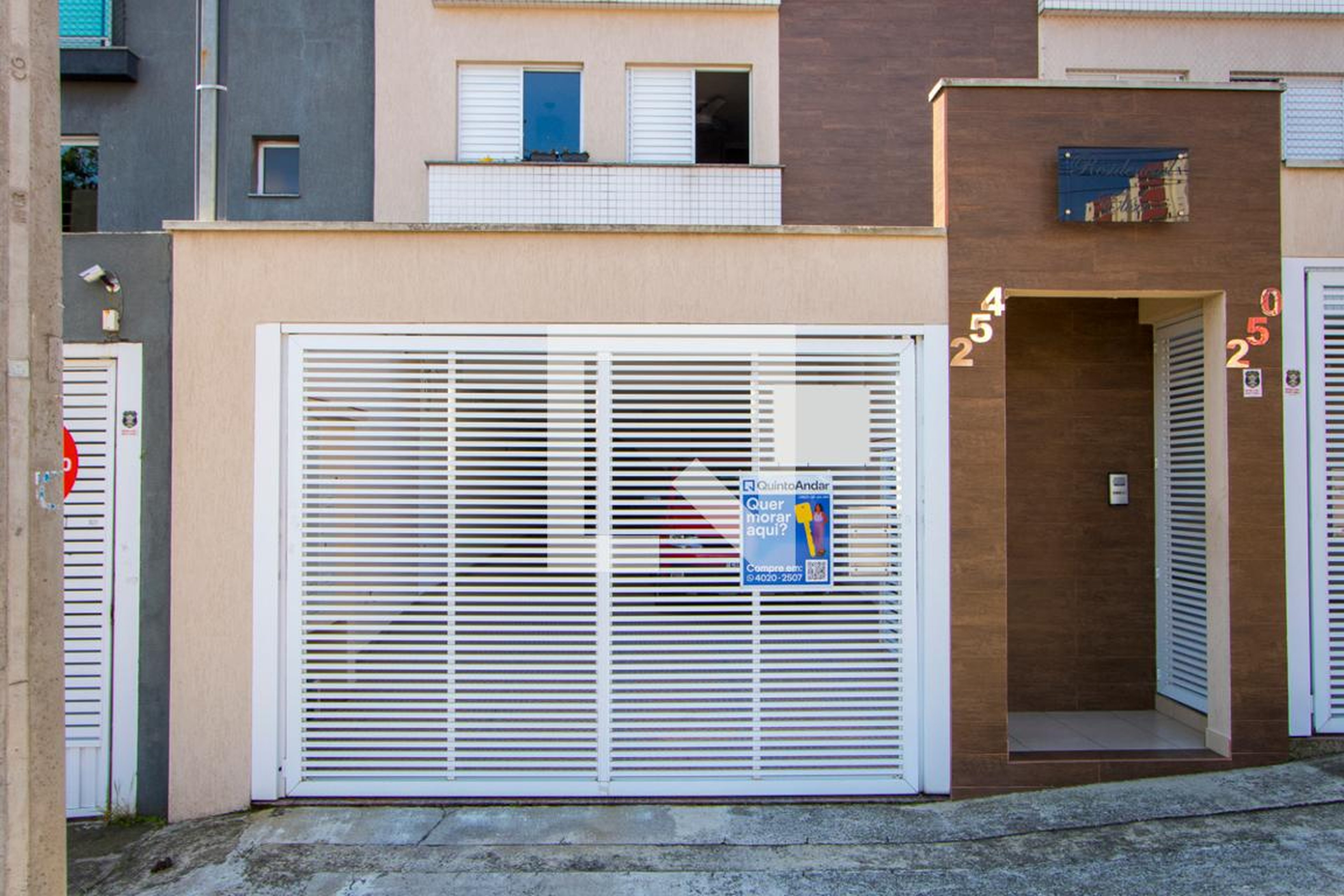 Fachada Condomínio em Rua Andradina, 254
