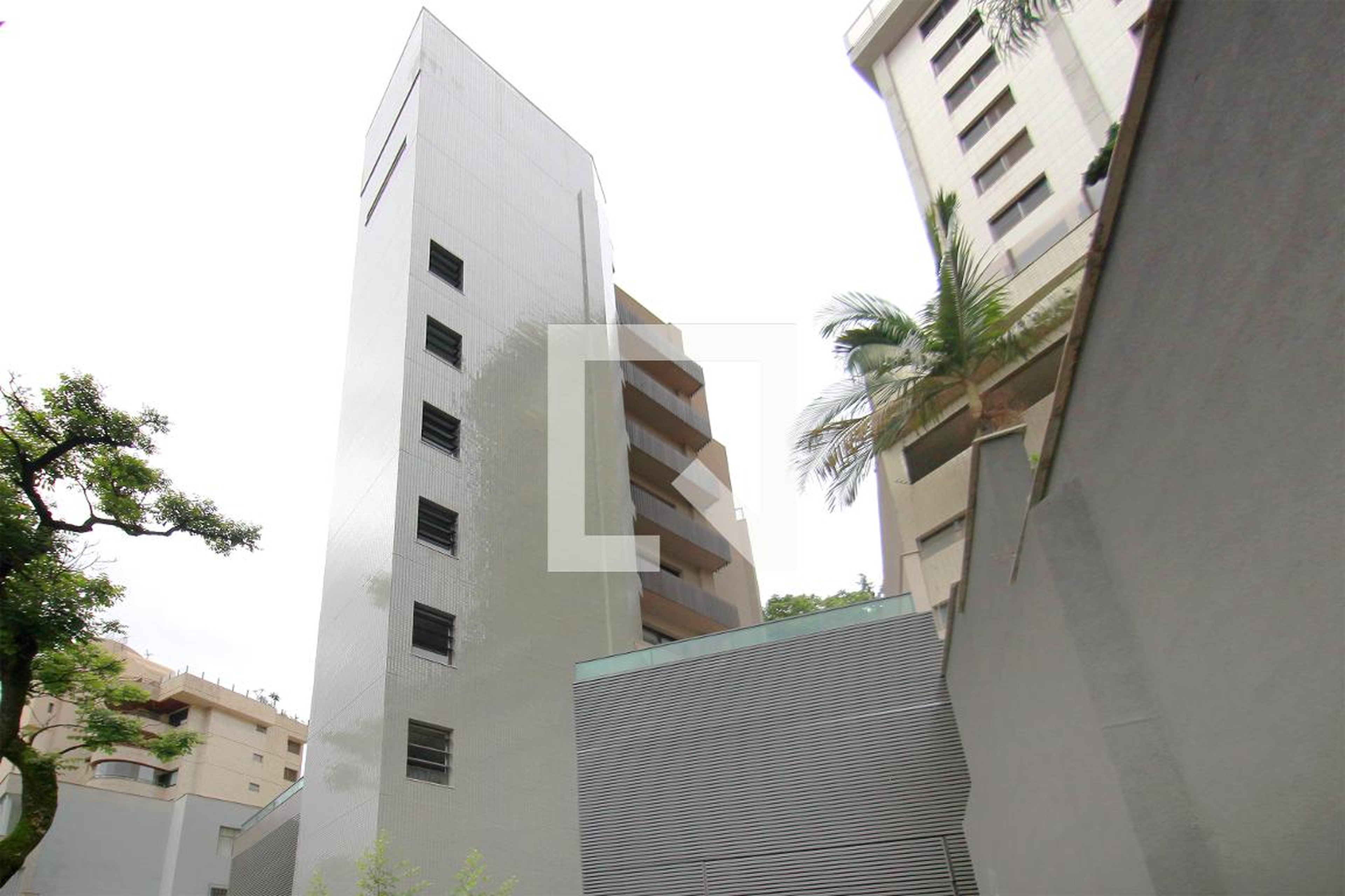 Fachada Condomínio em Rua Engenheiro Caetano Lopes, 140