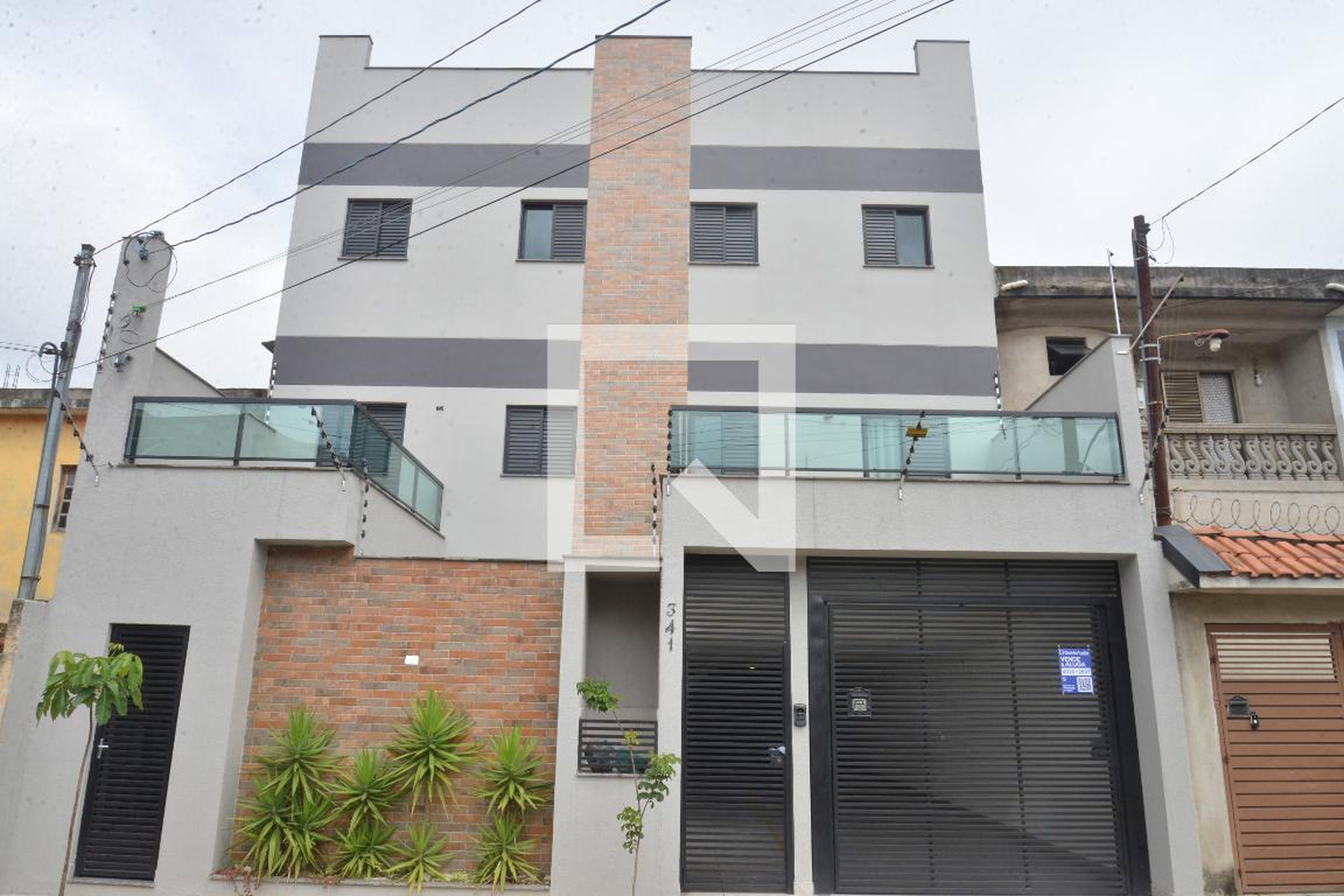 Fachada do Prédio Condomínio em Rua Taguá, 341