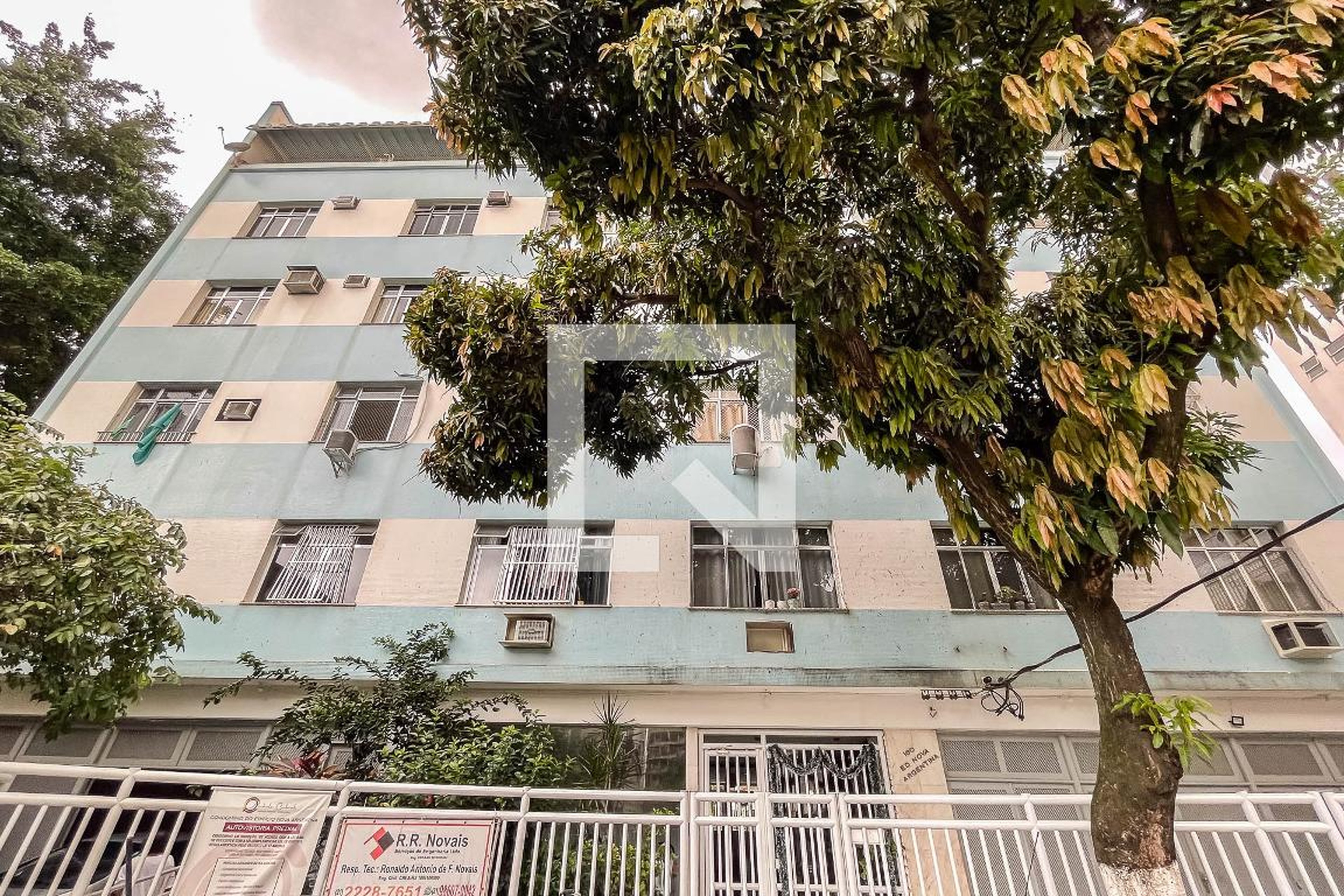 Fachada Condomínio em Rua João da Mata, 160