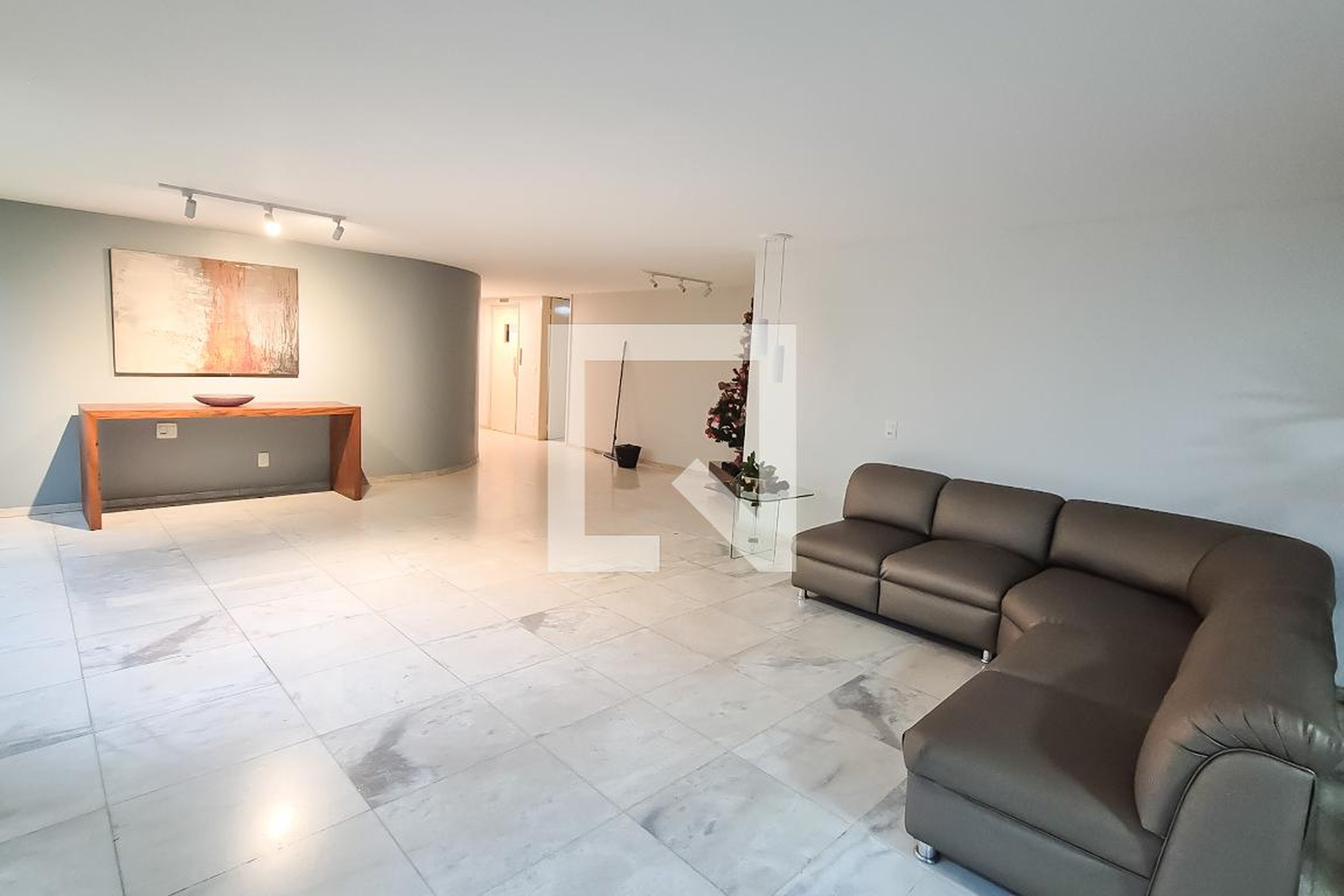 Hall de entrada - Ed Jose Borges