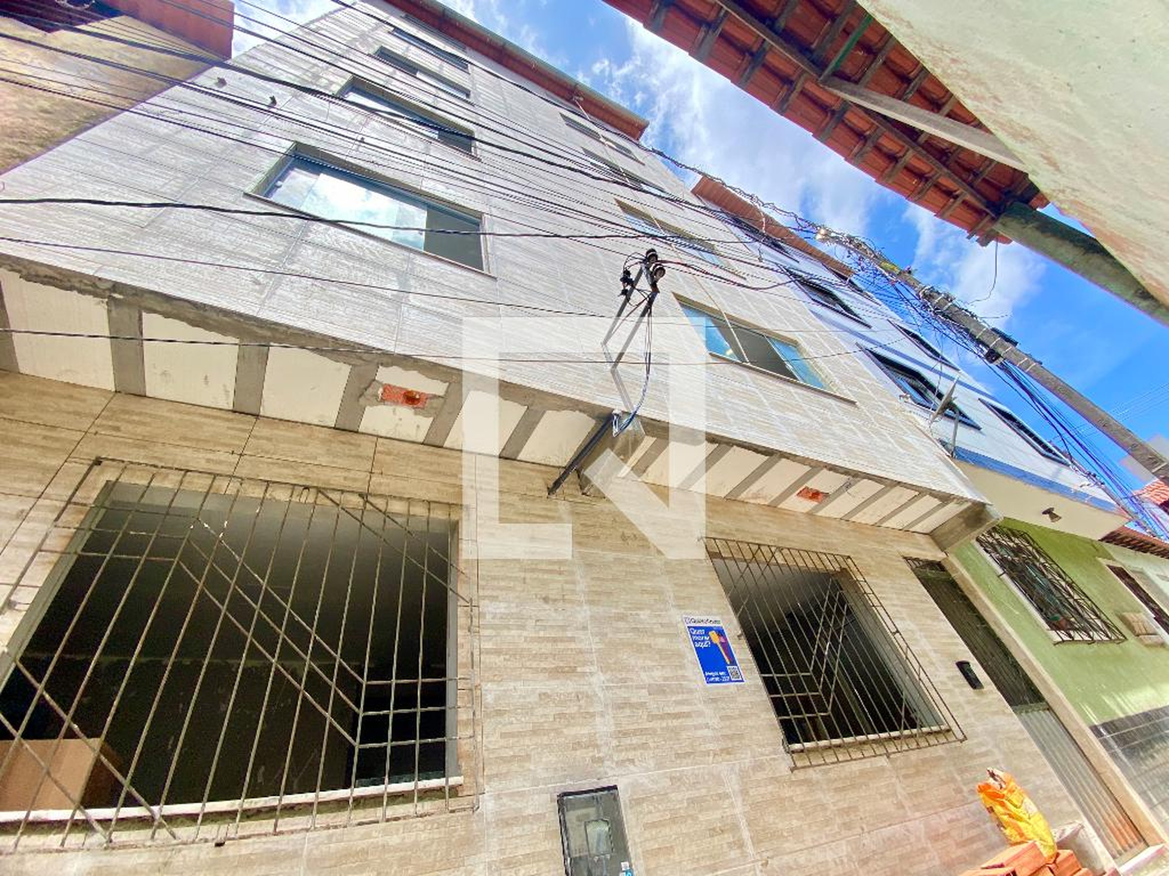 Fachada Condomínio em Rua Castro Neves, 253