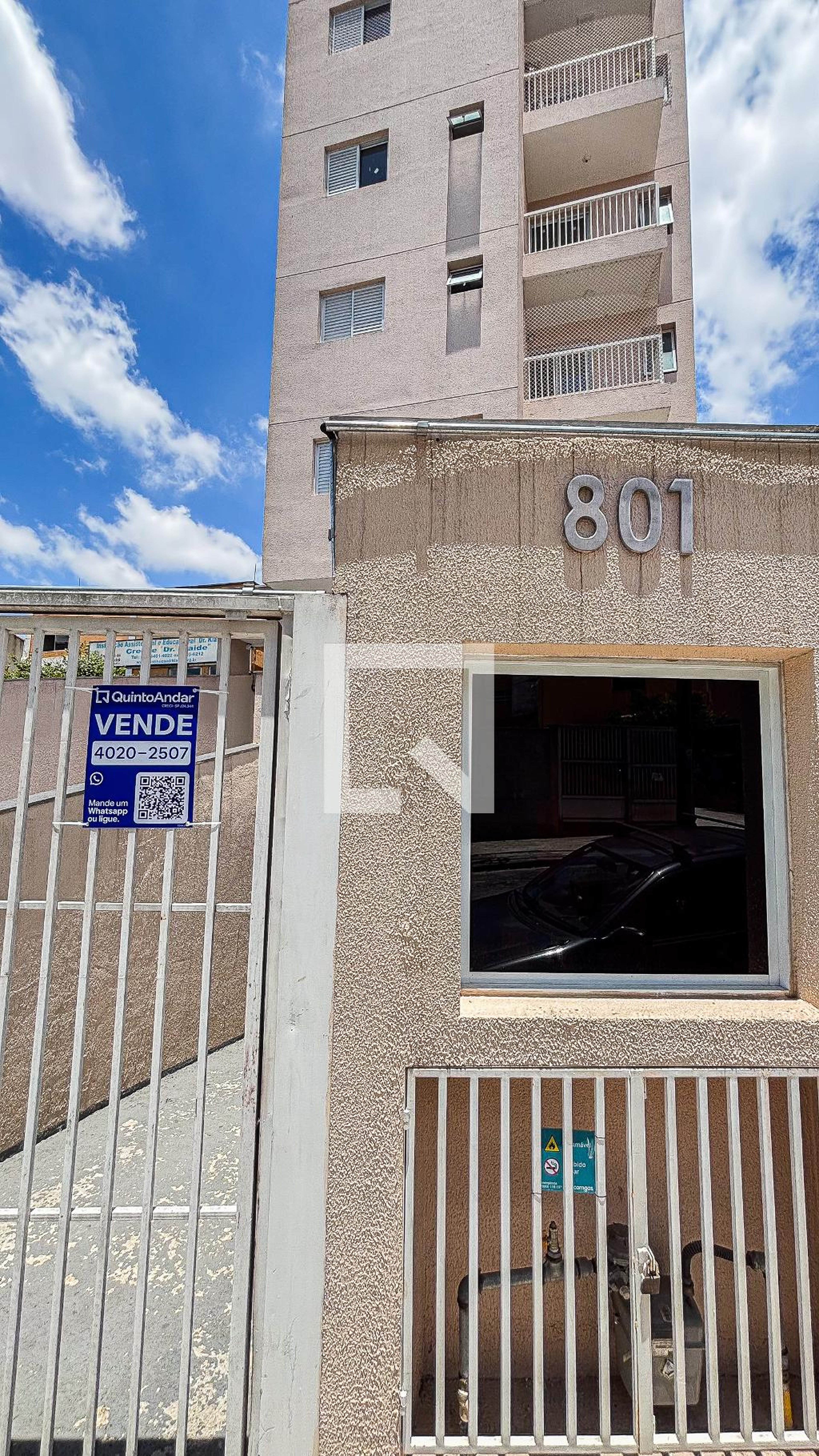 Fachada Condomínio em Rua Apiaí, 801