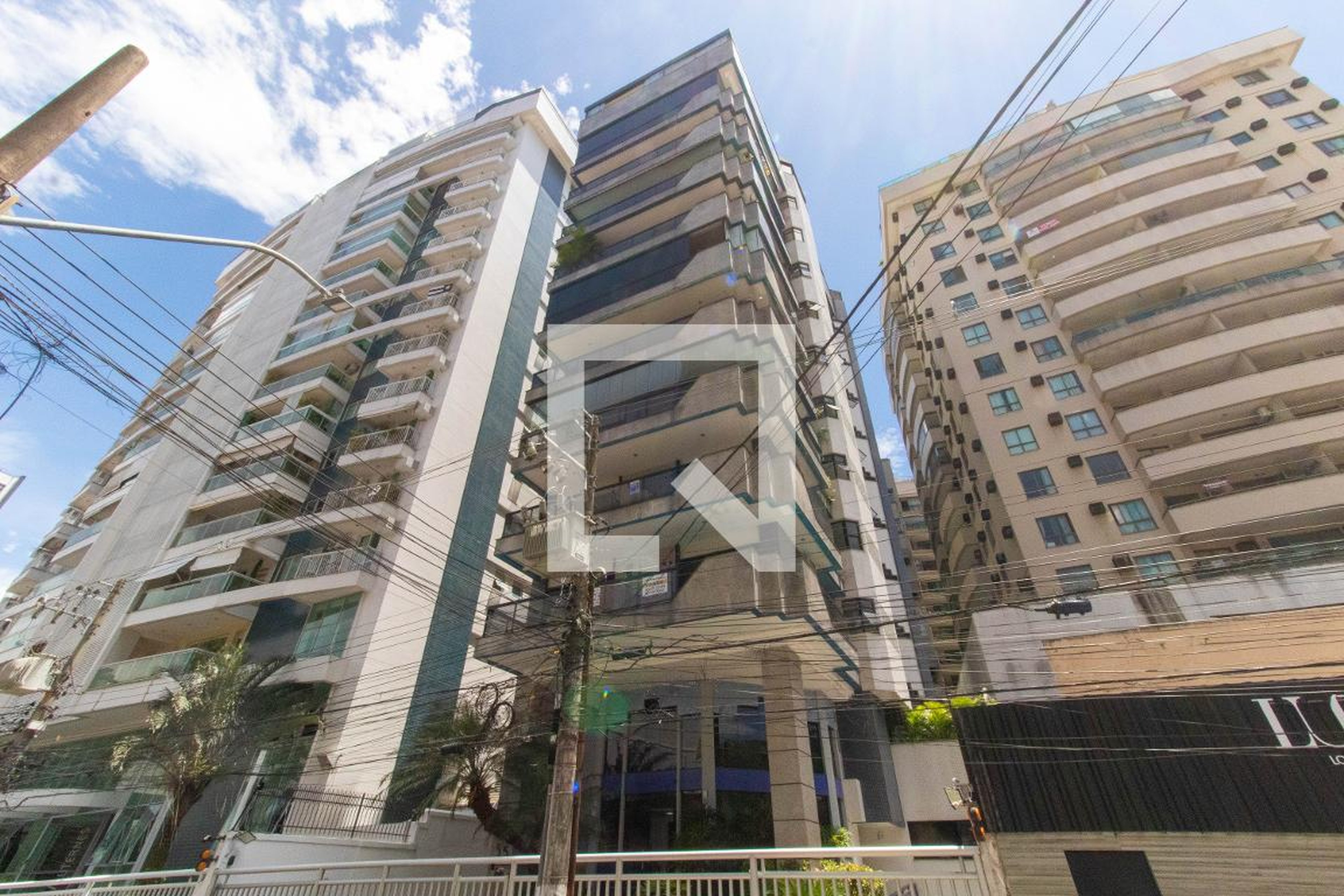 Fachada Edifício Porto do Sol