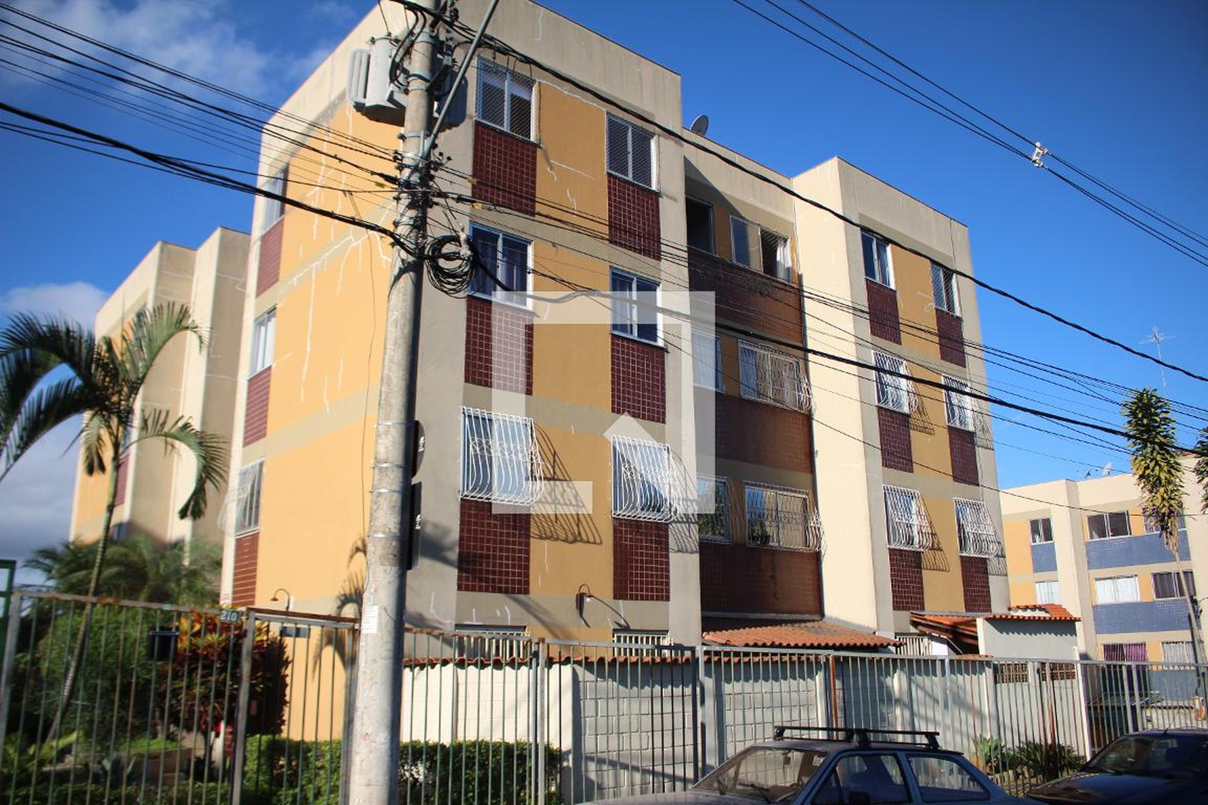 Fachada Condomínio em Rua Ii, 210