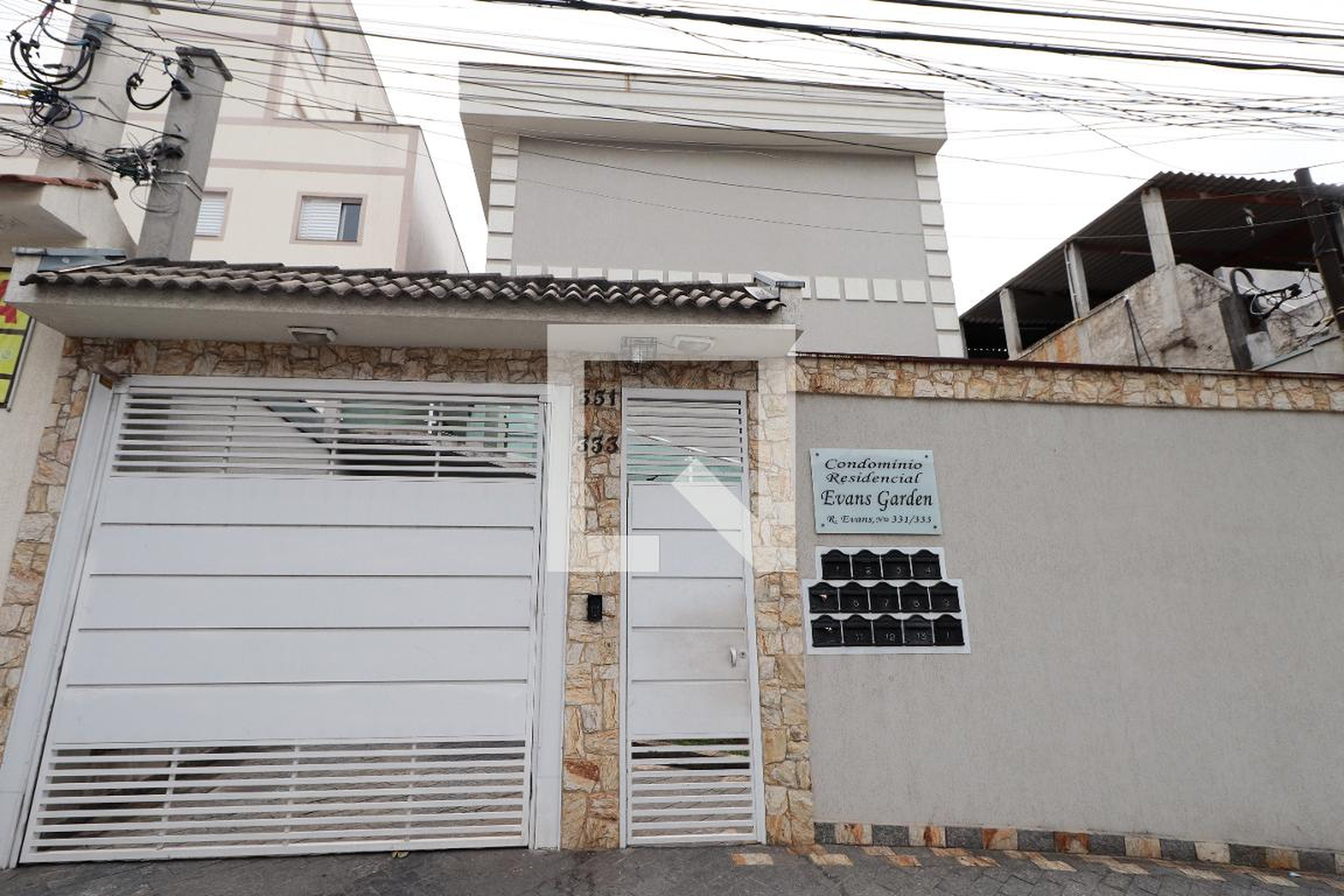 Fachada Residencial Evans Garden