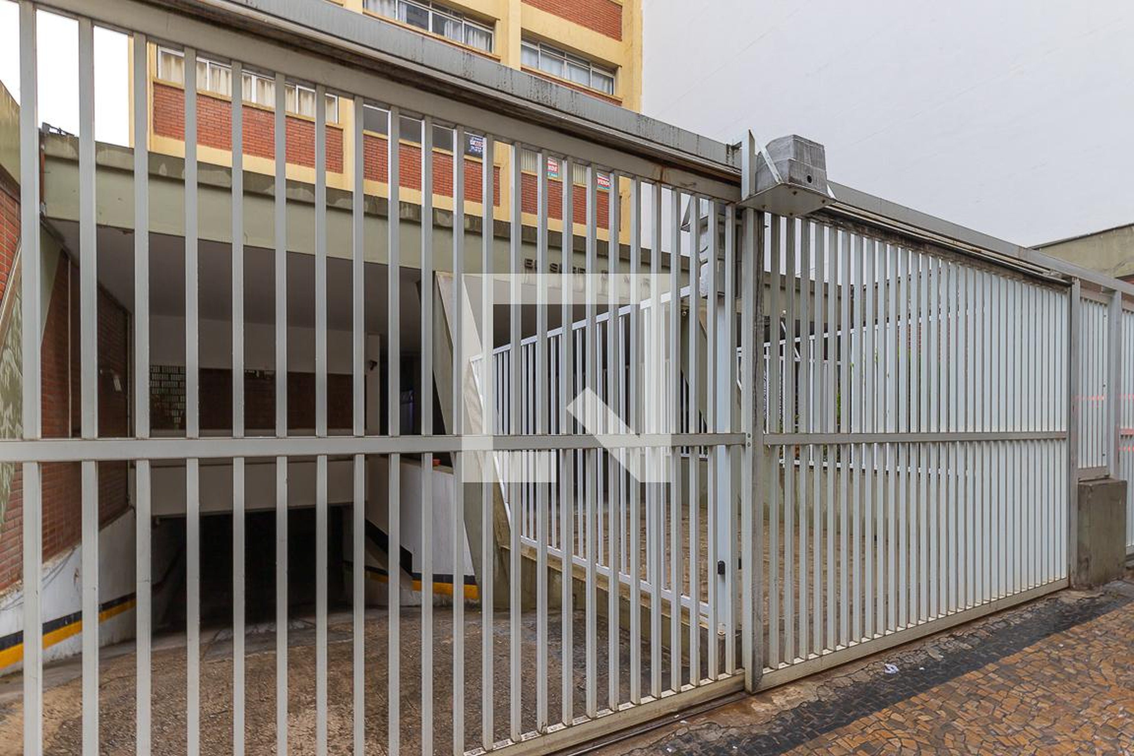 Fachada Condomínio em Rua Barreto Leme, 1083