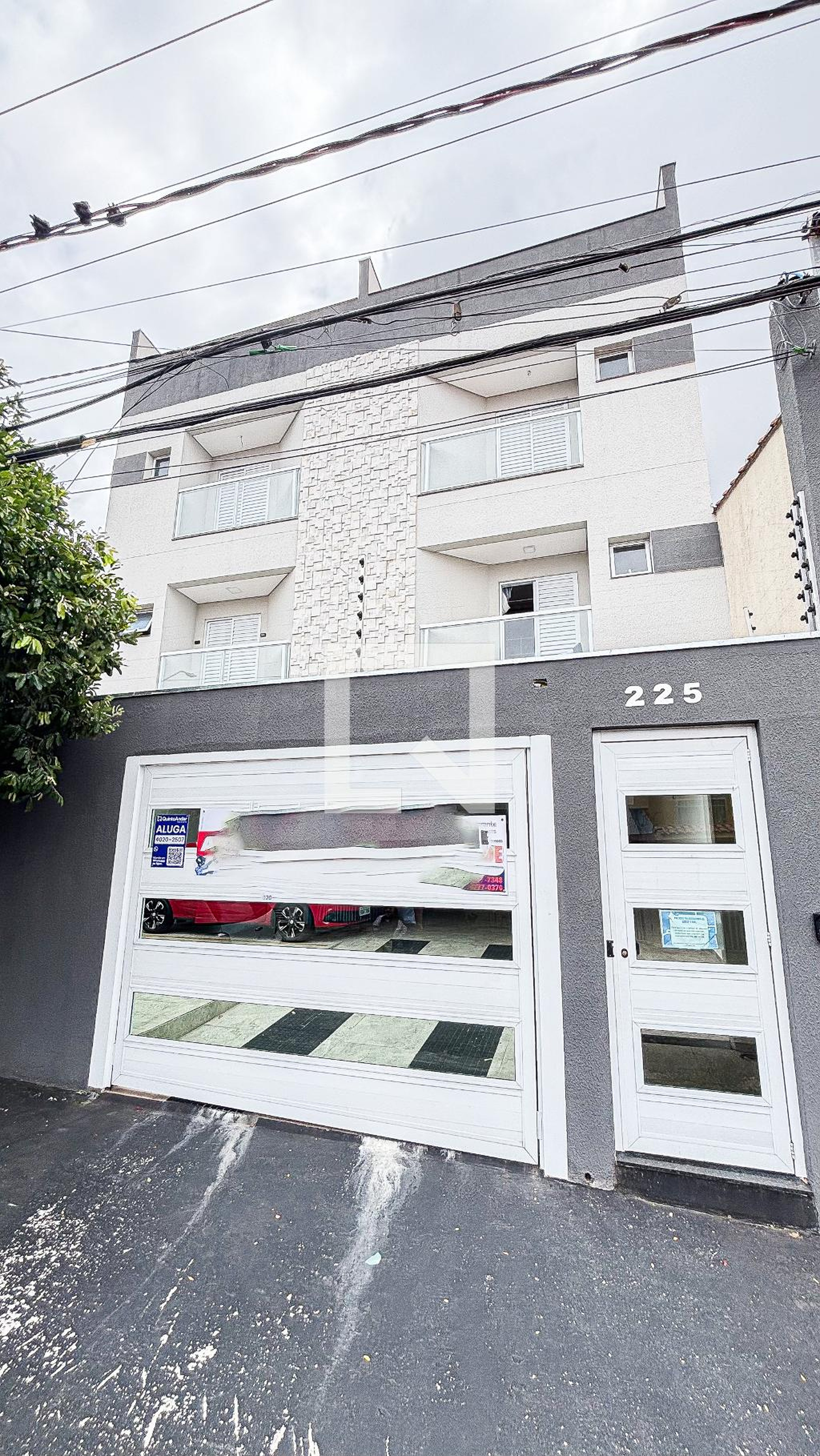 Fachada Condomínio em Rua Dalmácia, 225