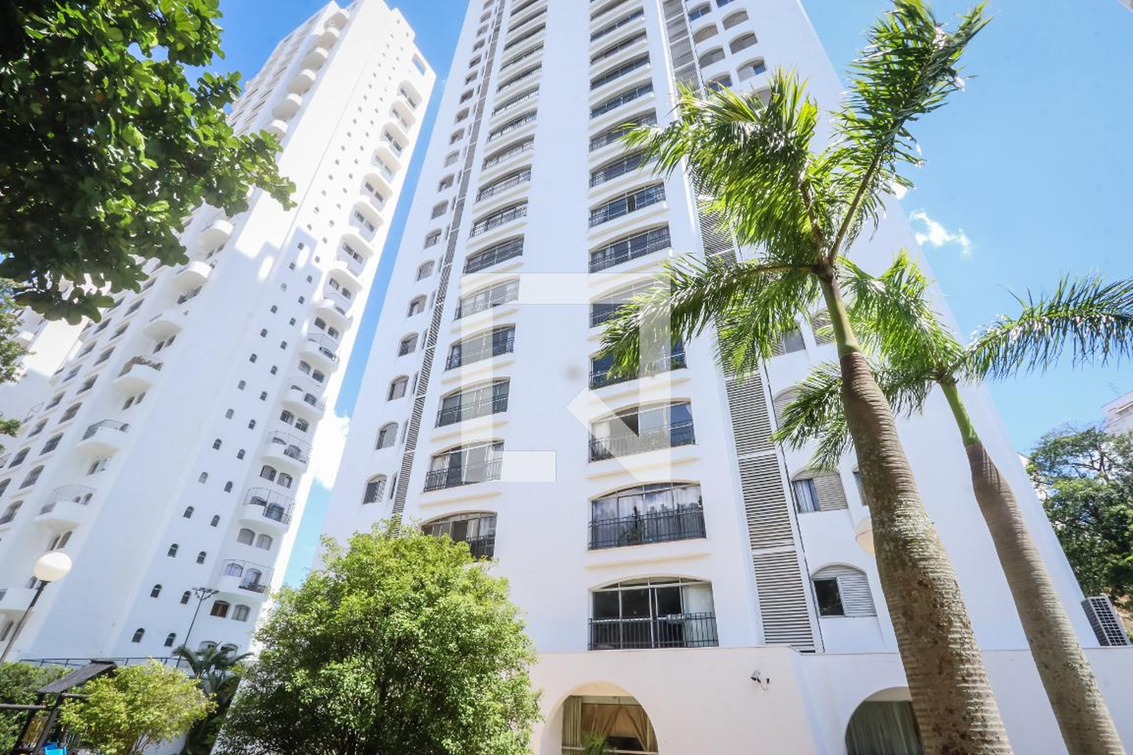 Predio Condomínio Adele