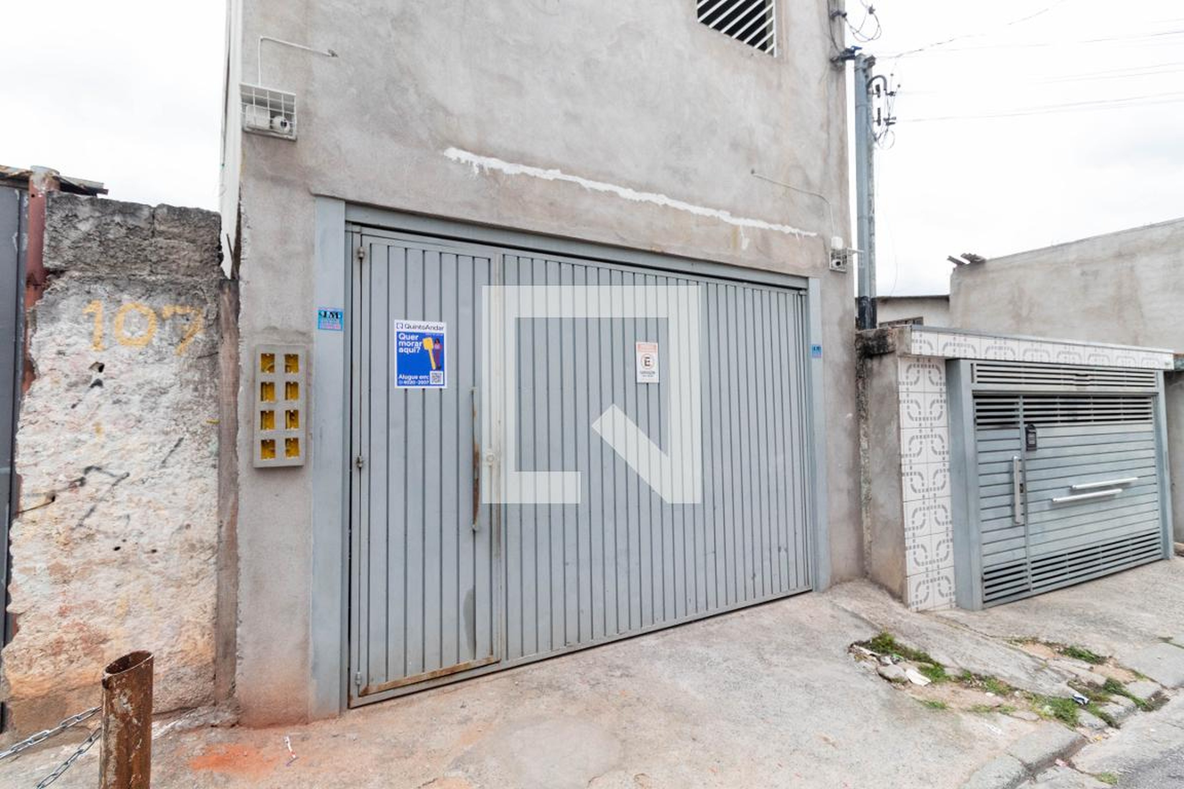 Fachada Condomínio em Rua Comendador Andrade Machado, 107