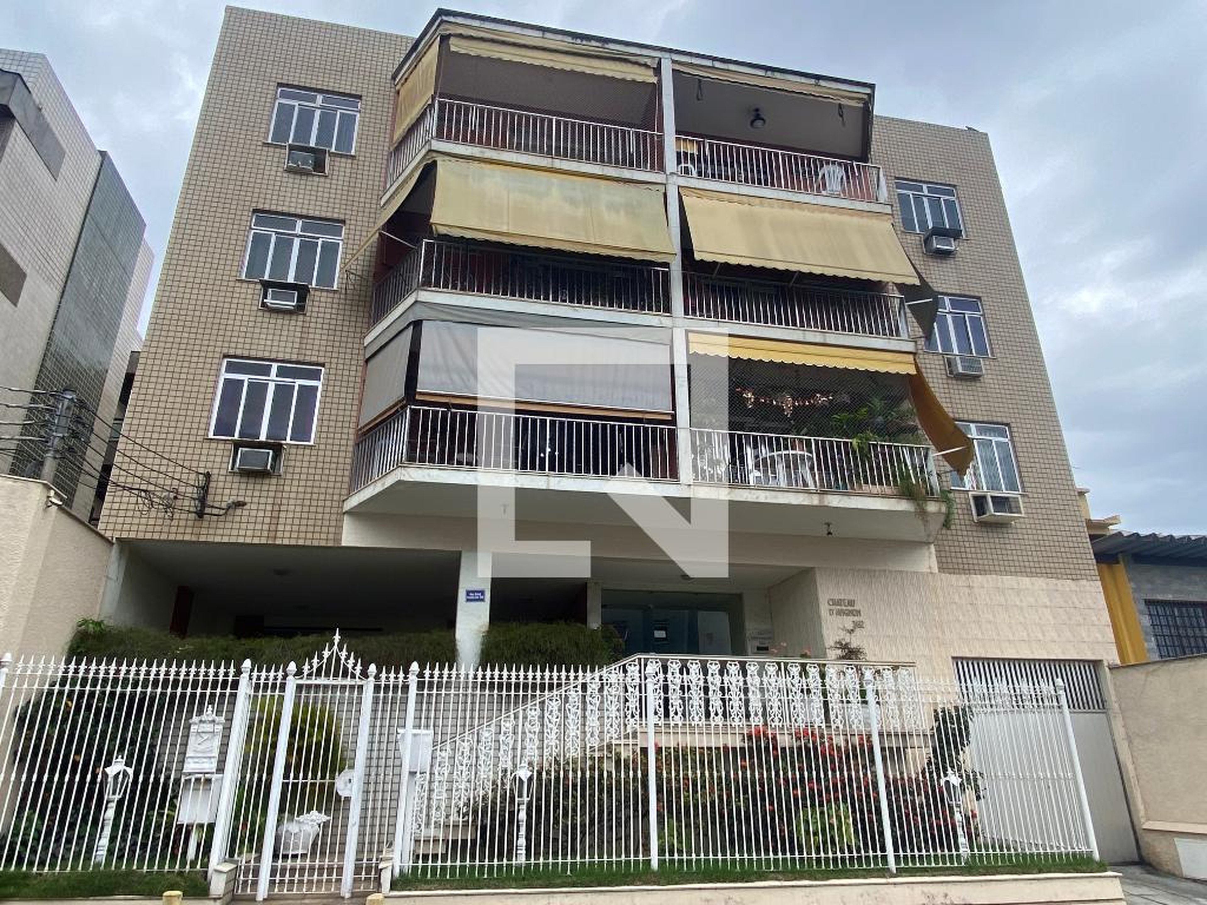 Fachada Edifício Chateau D'Avignon