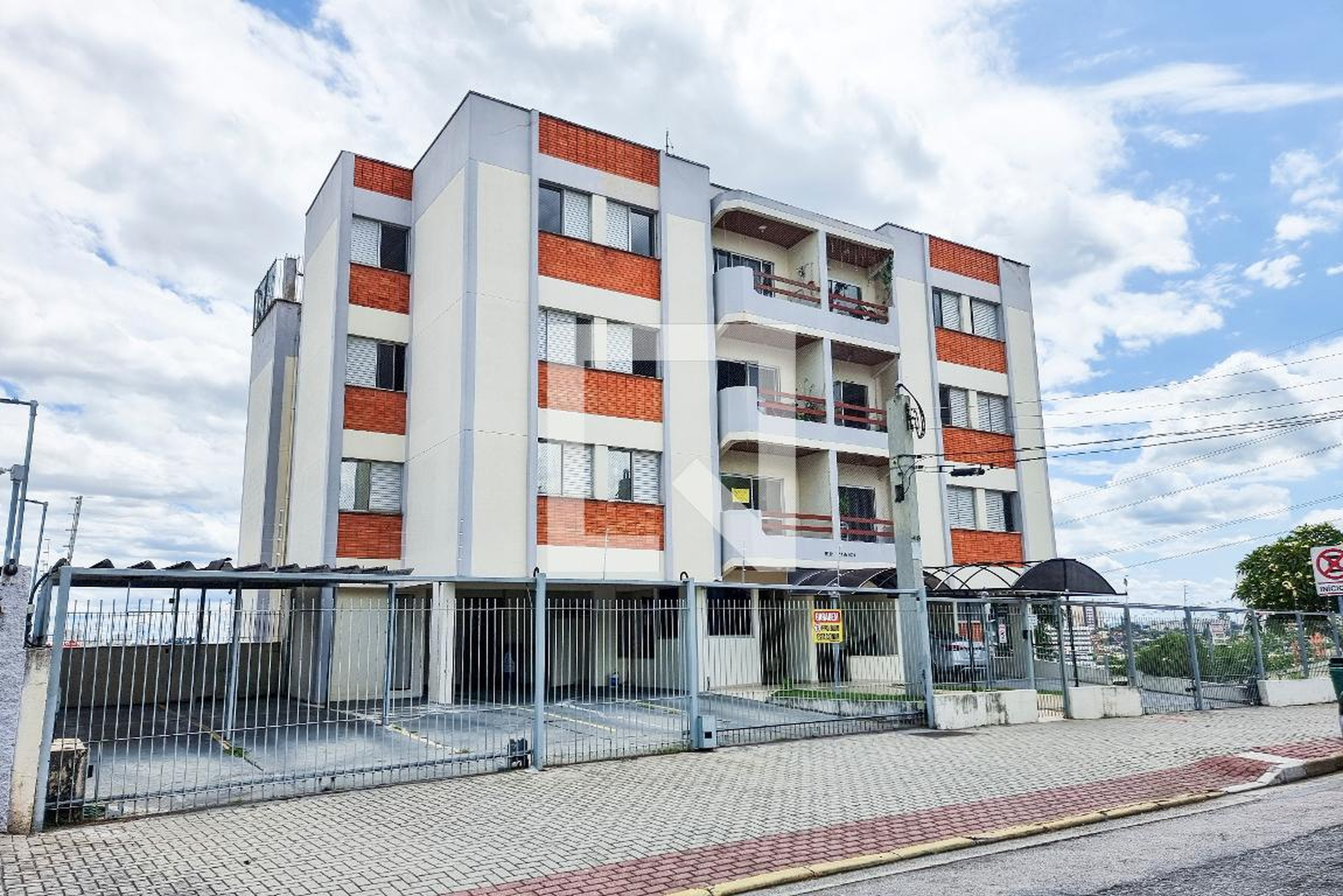 Fachada Edificio Maici