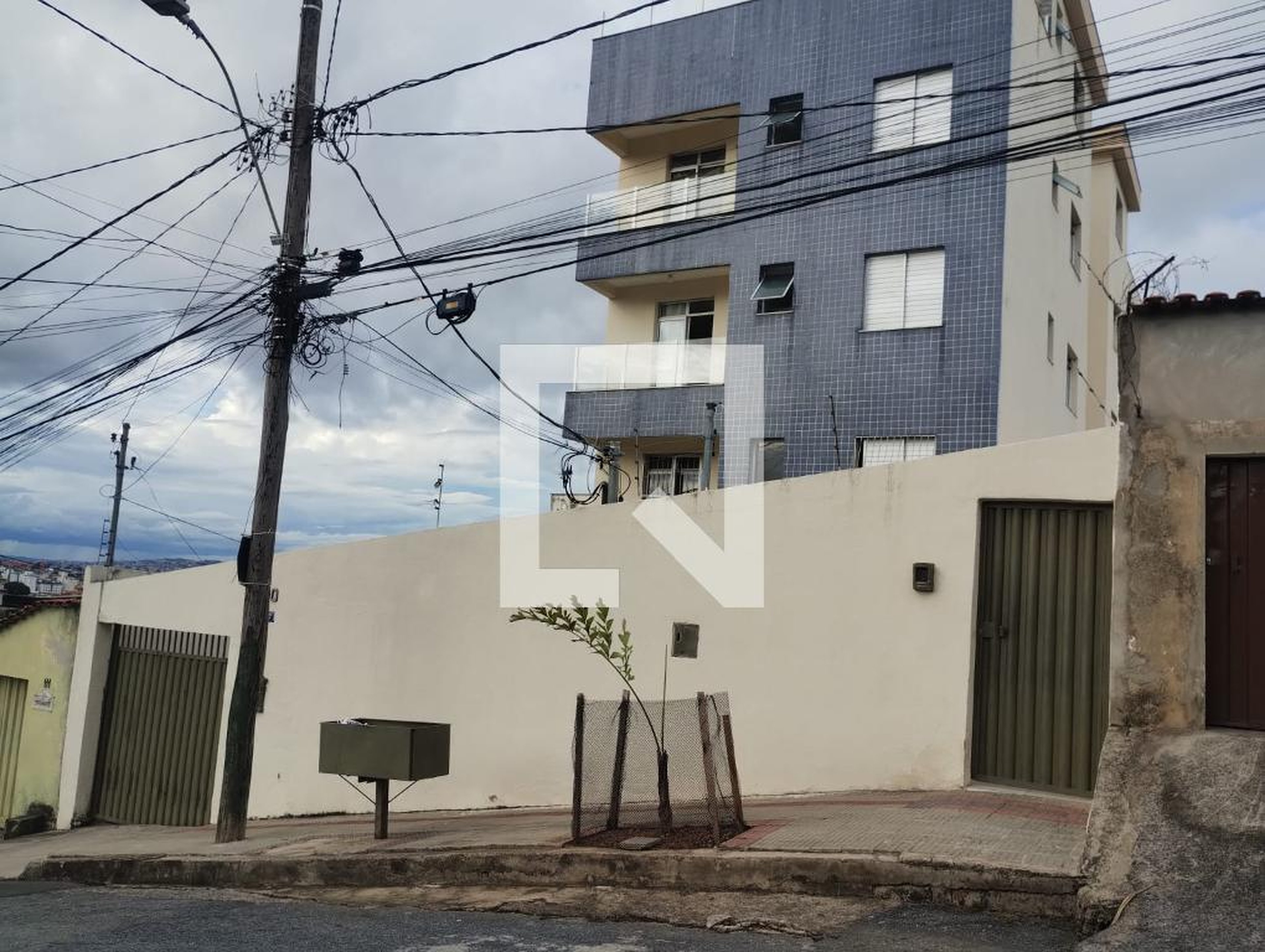 Fachada Edifício Montes Claros