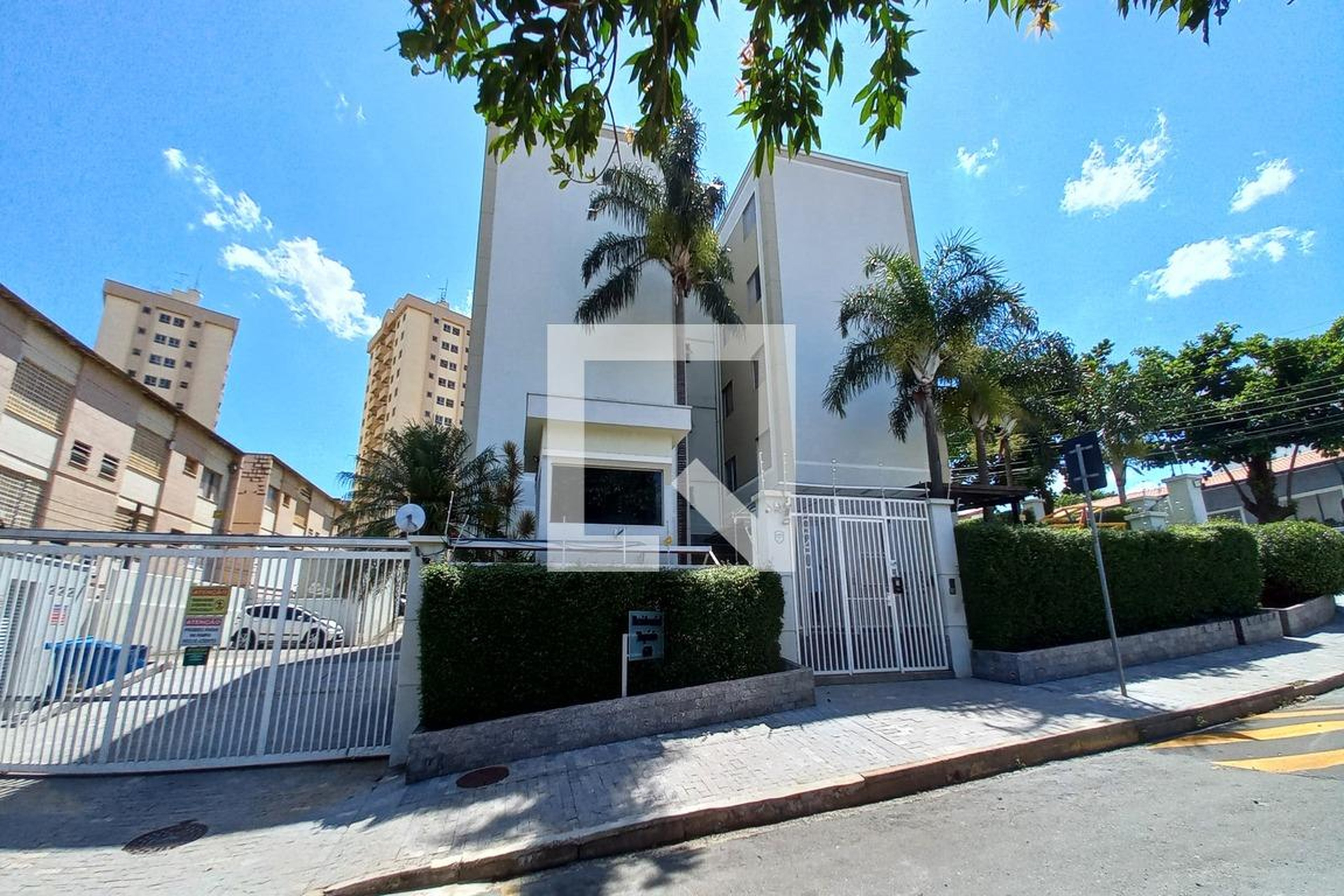 Fachada do Prédio Condomínio em Rua Rio Grande do Sul, 620