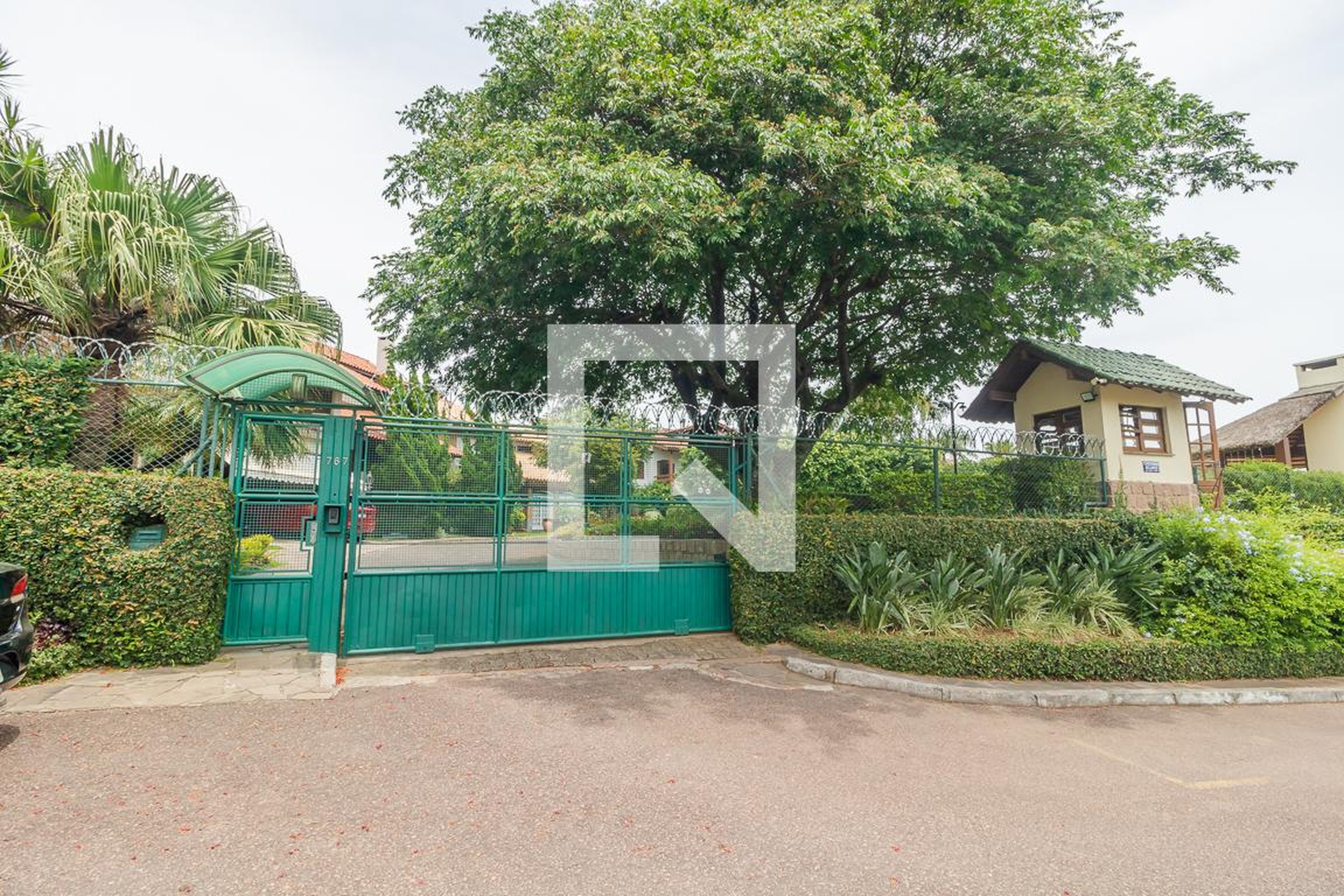 Fachada do Condomínio Condomínio em Avenida Jacuí, 767