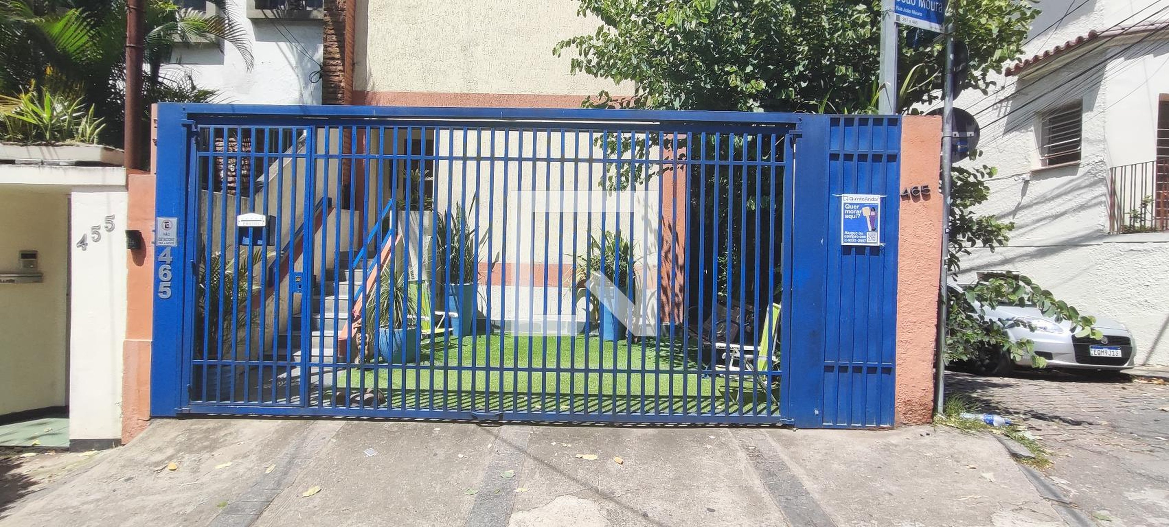 Fachada Condomínio em Rua João Moura, 465