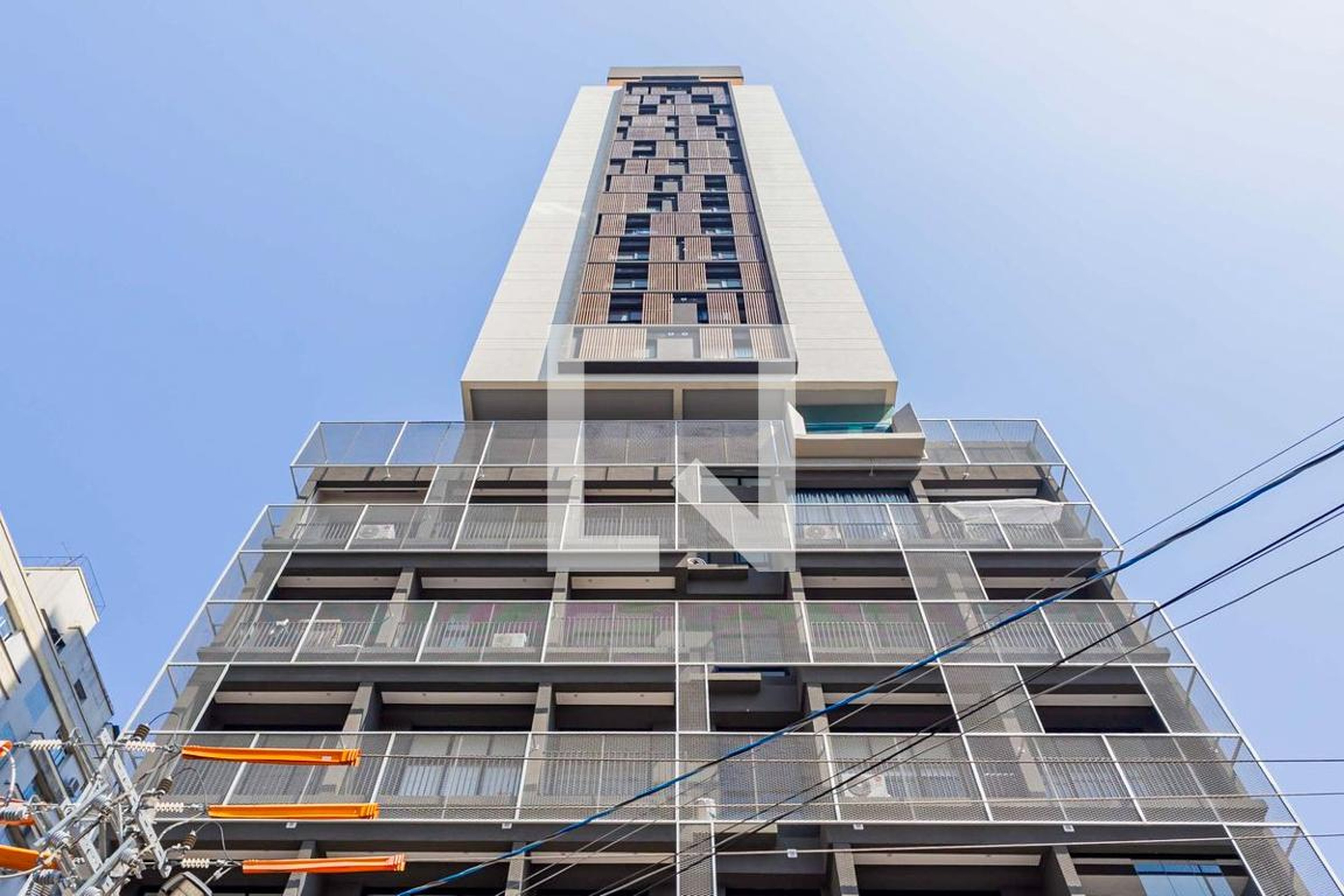Fachada do Prédio Condomínio em Rua Francisco Leitão, 257