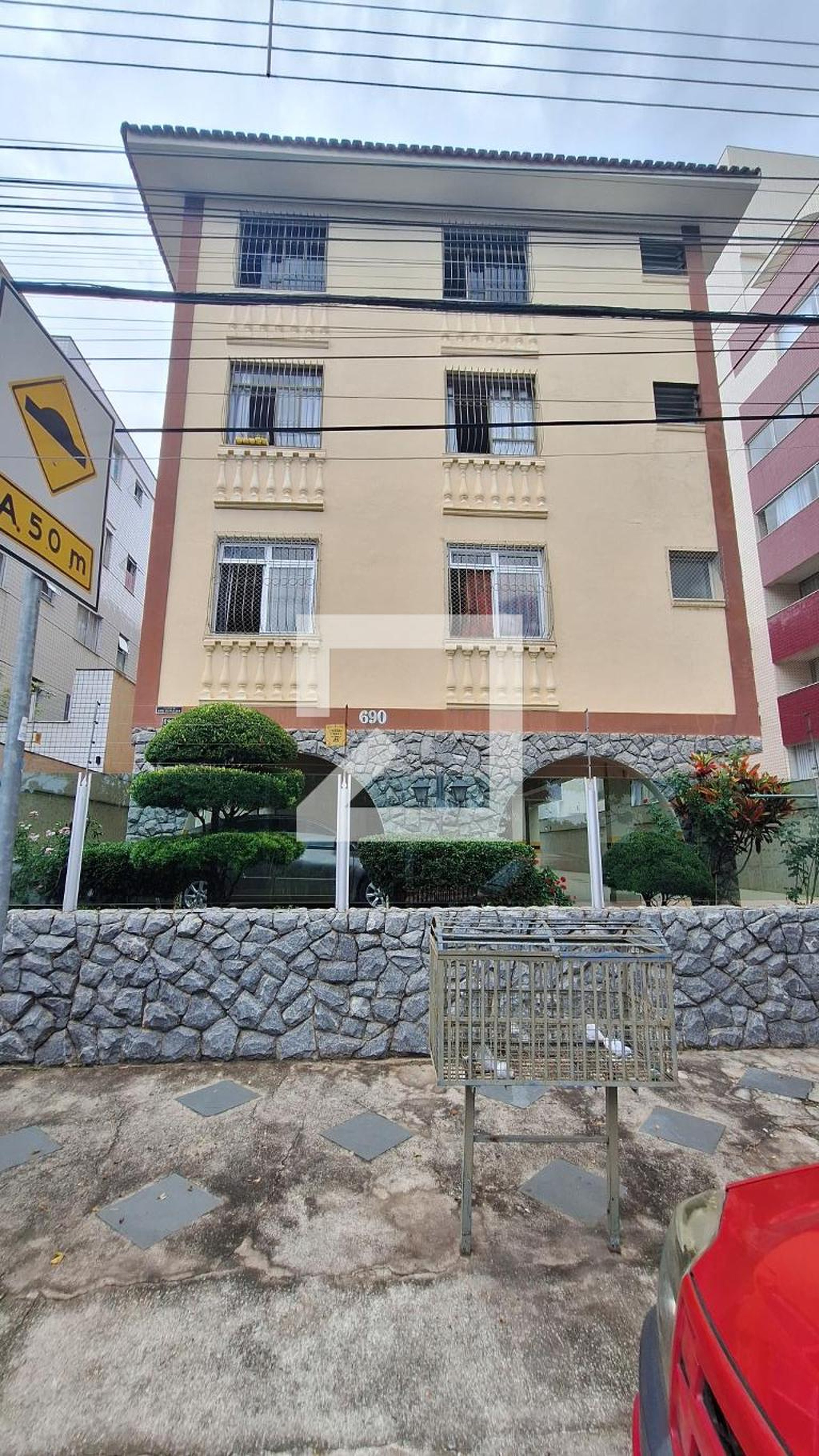 Fachada Condomínio em Rua Romualdo Lopes Cançado, 690