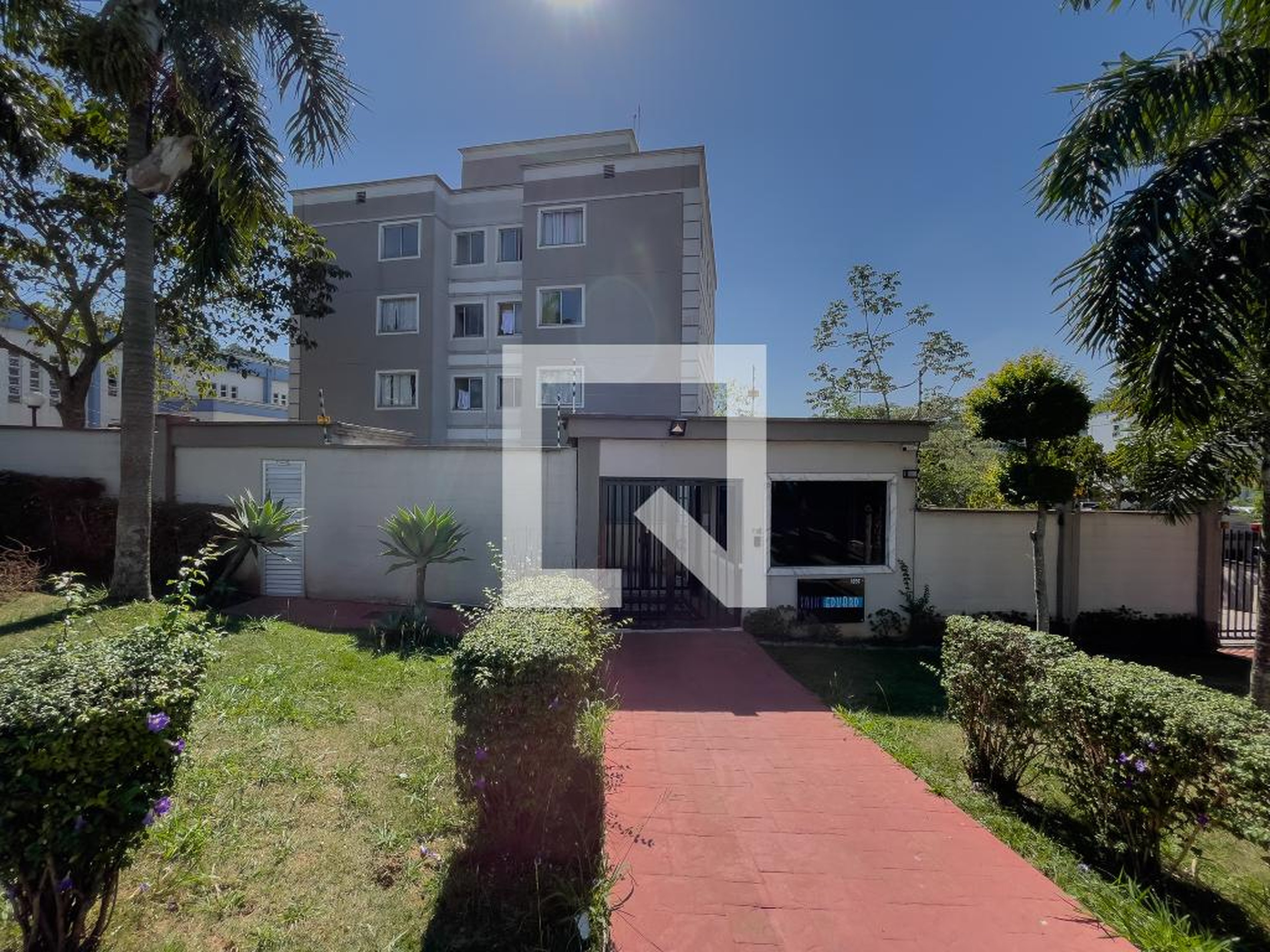 Fachada Condomínio Saint Eduard