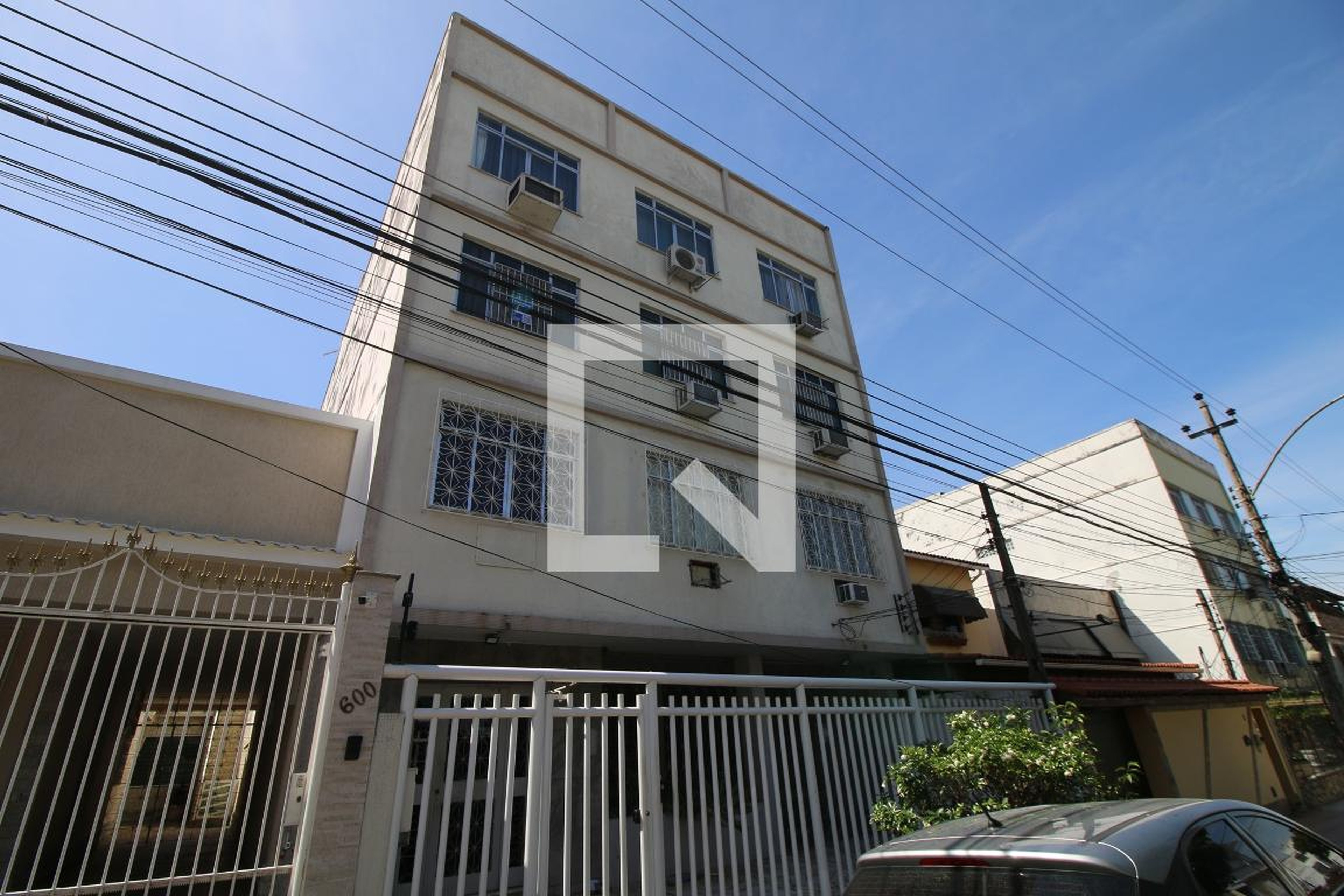 Fachada do Prédio Condomínio em Rua Engenheiro Edmundo Régis Bitencourt, 590